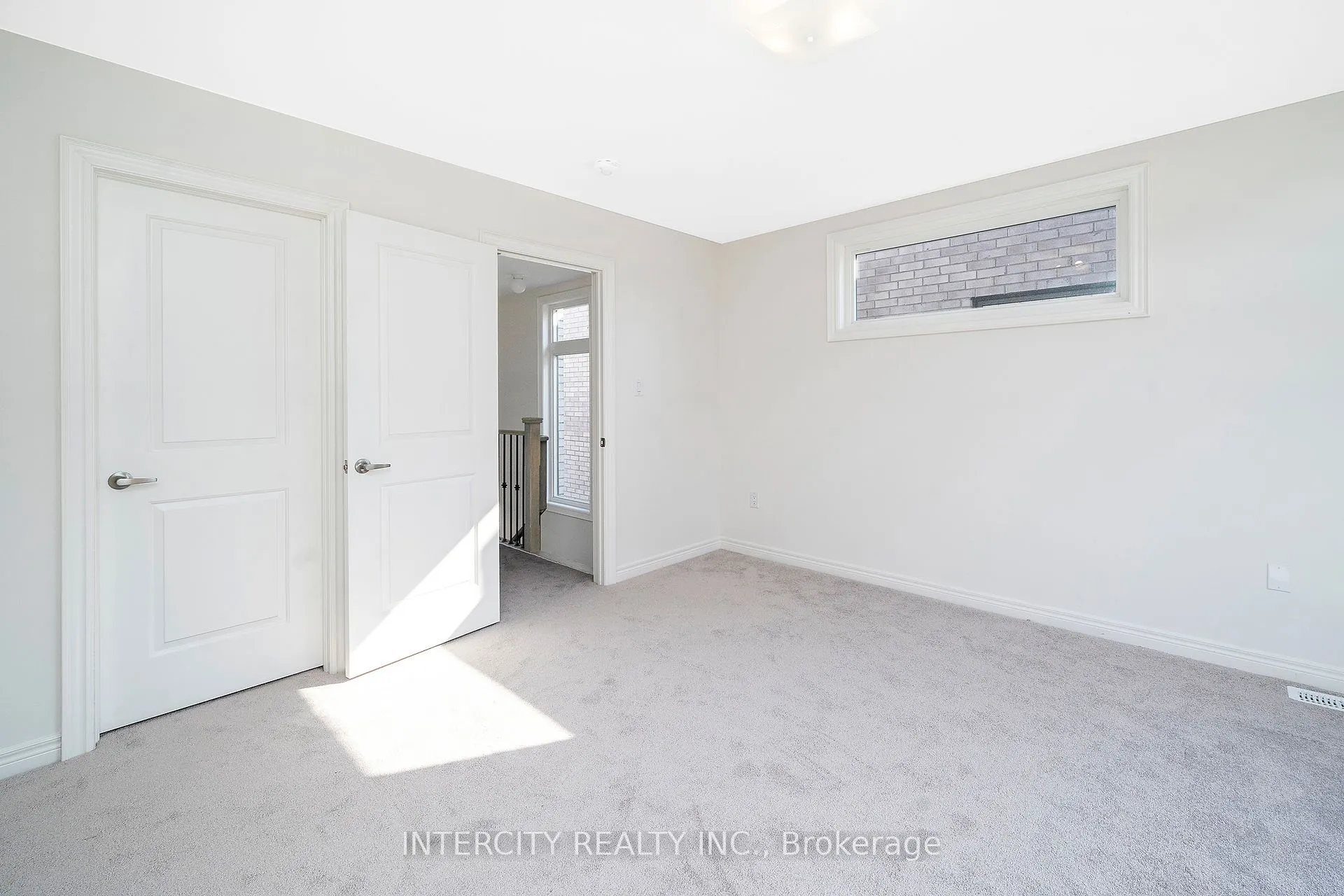 12 Queenpost Drive