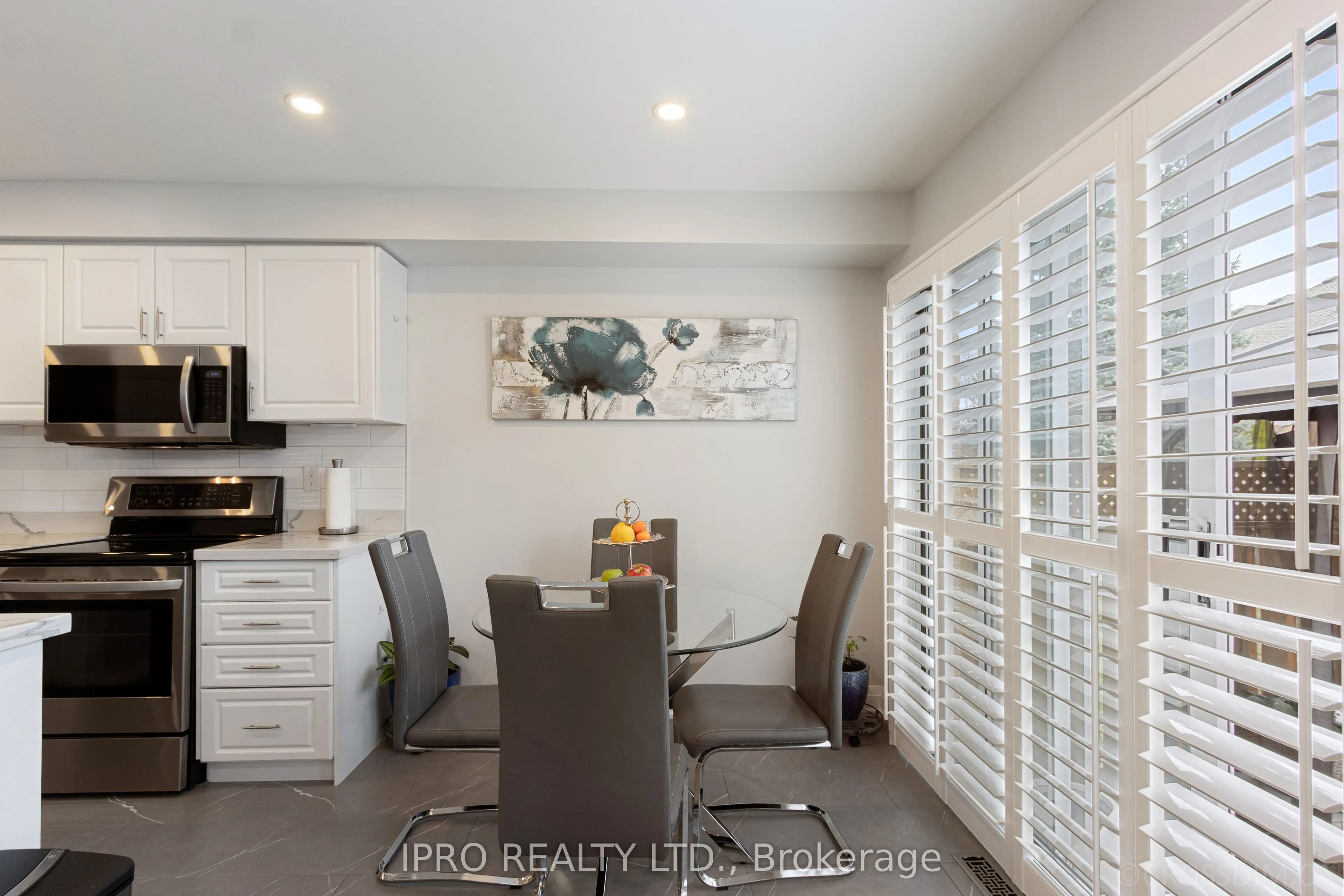 3814 Ridgepoint Way