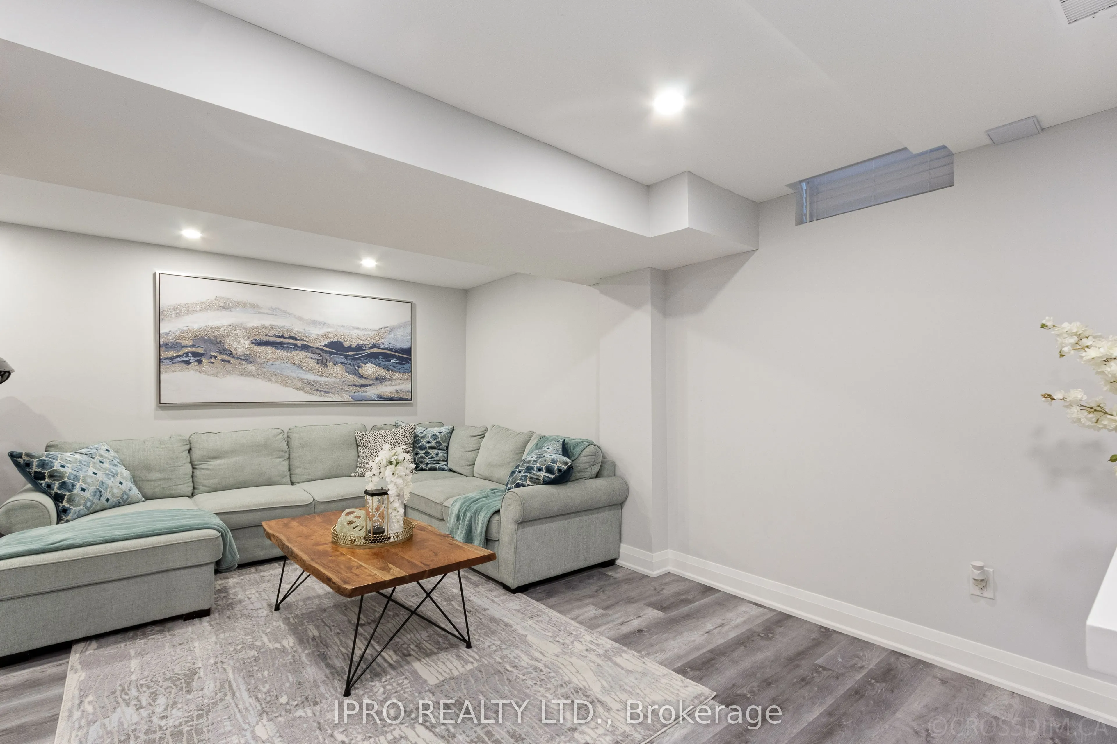 3814 Ridgepoint Way