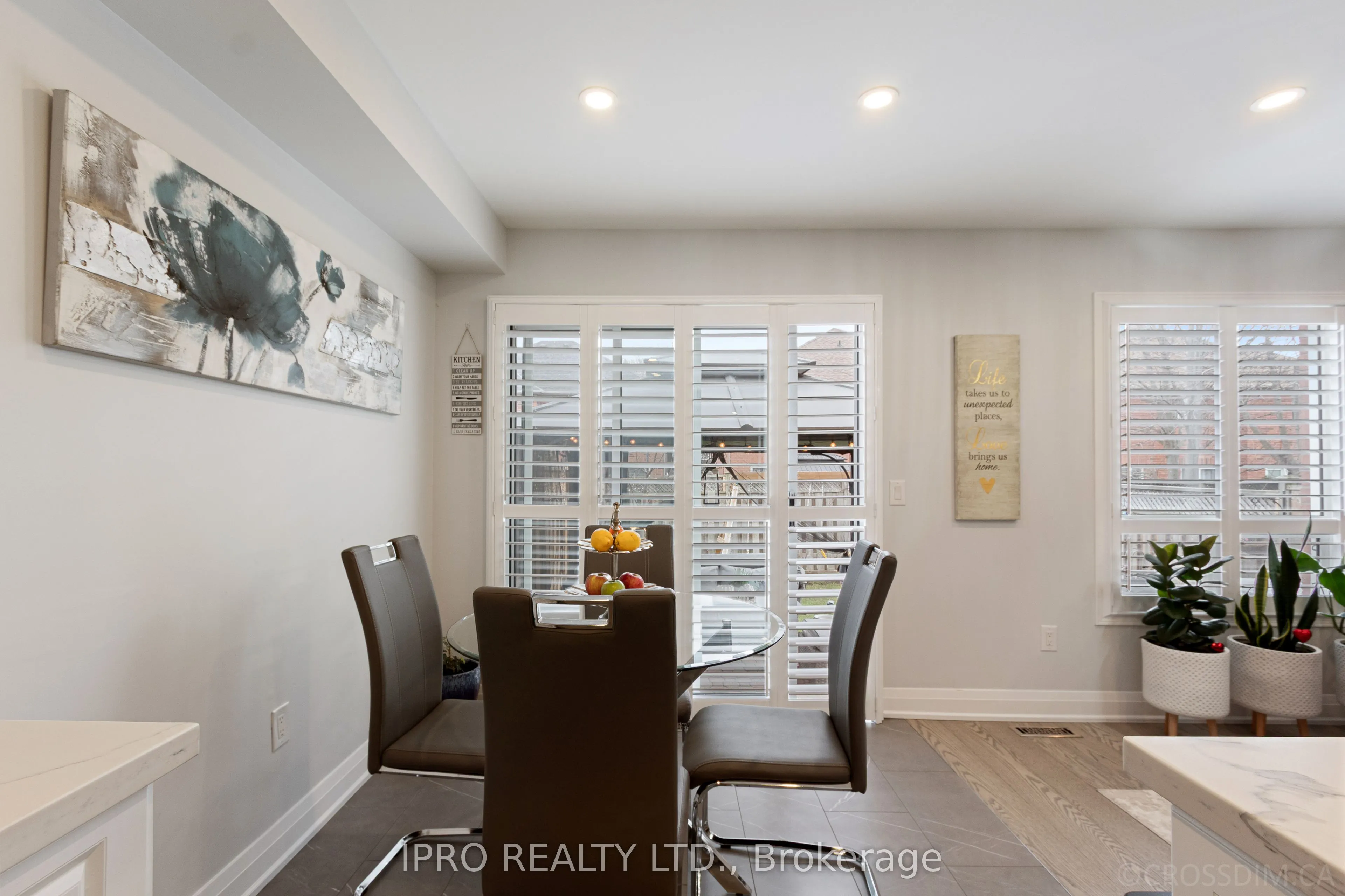 3814 Ridgepoint Way