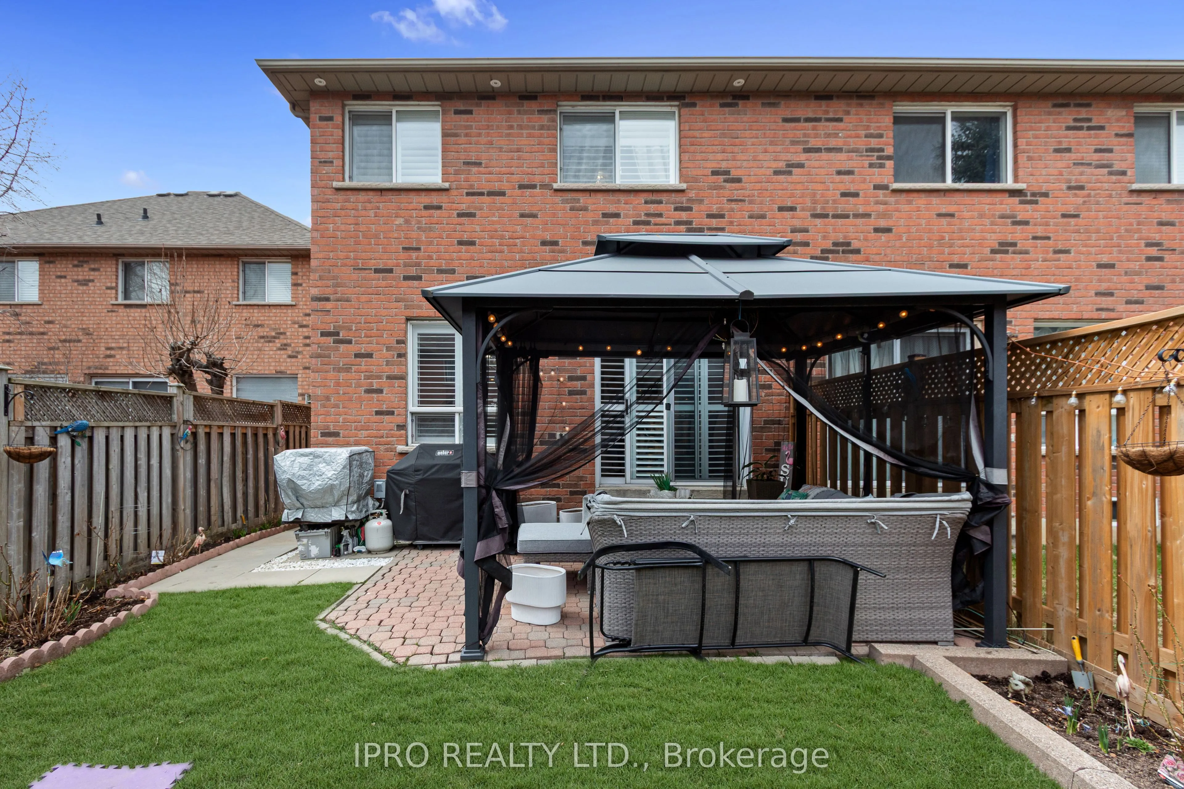 3814 Ridgepoint Way