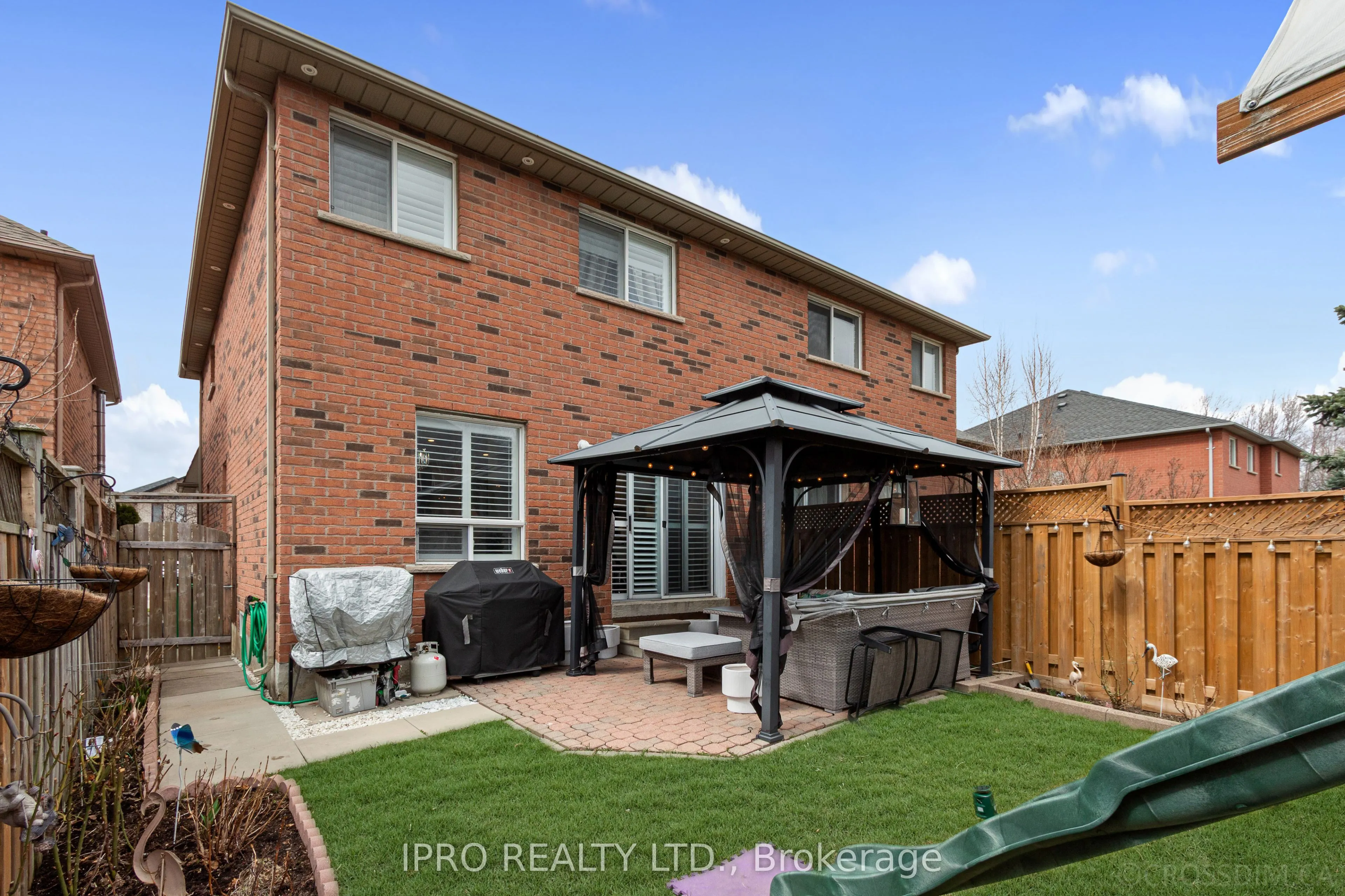 3814 Ridgepoint Way