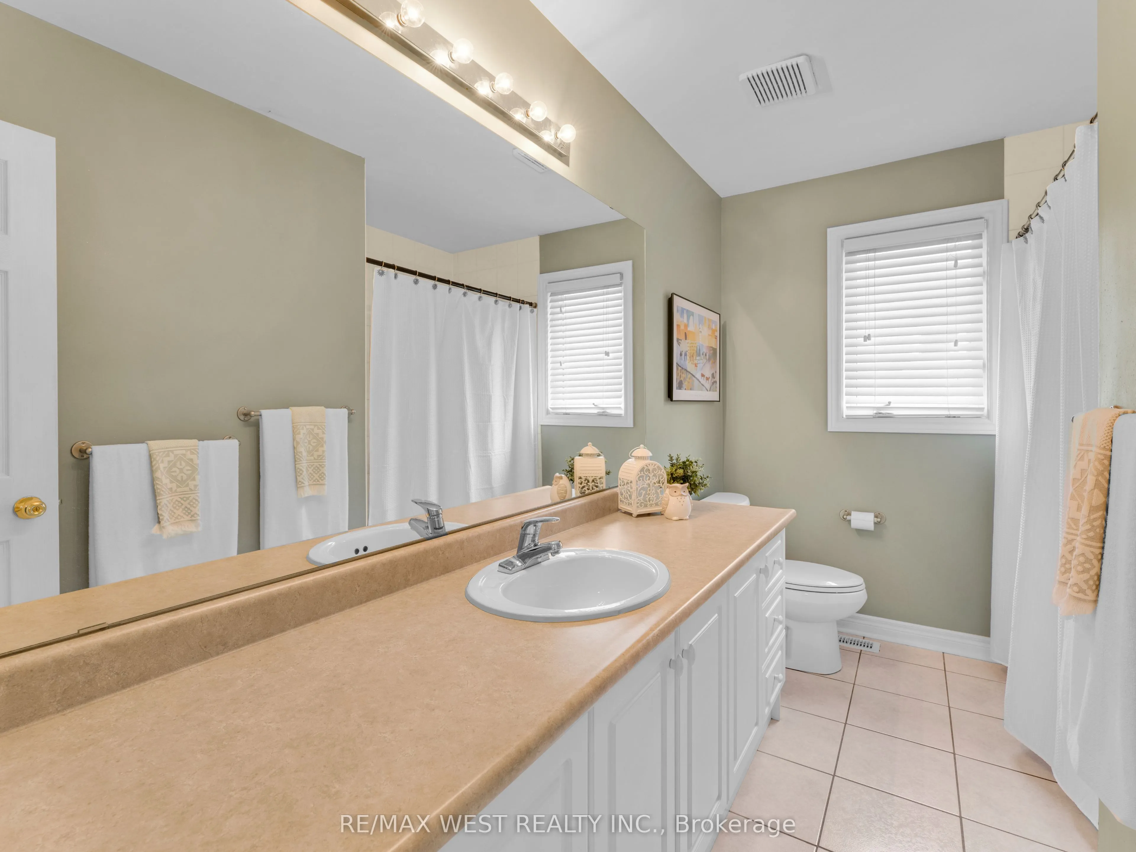 26 Shady Glen Crescent