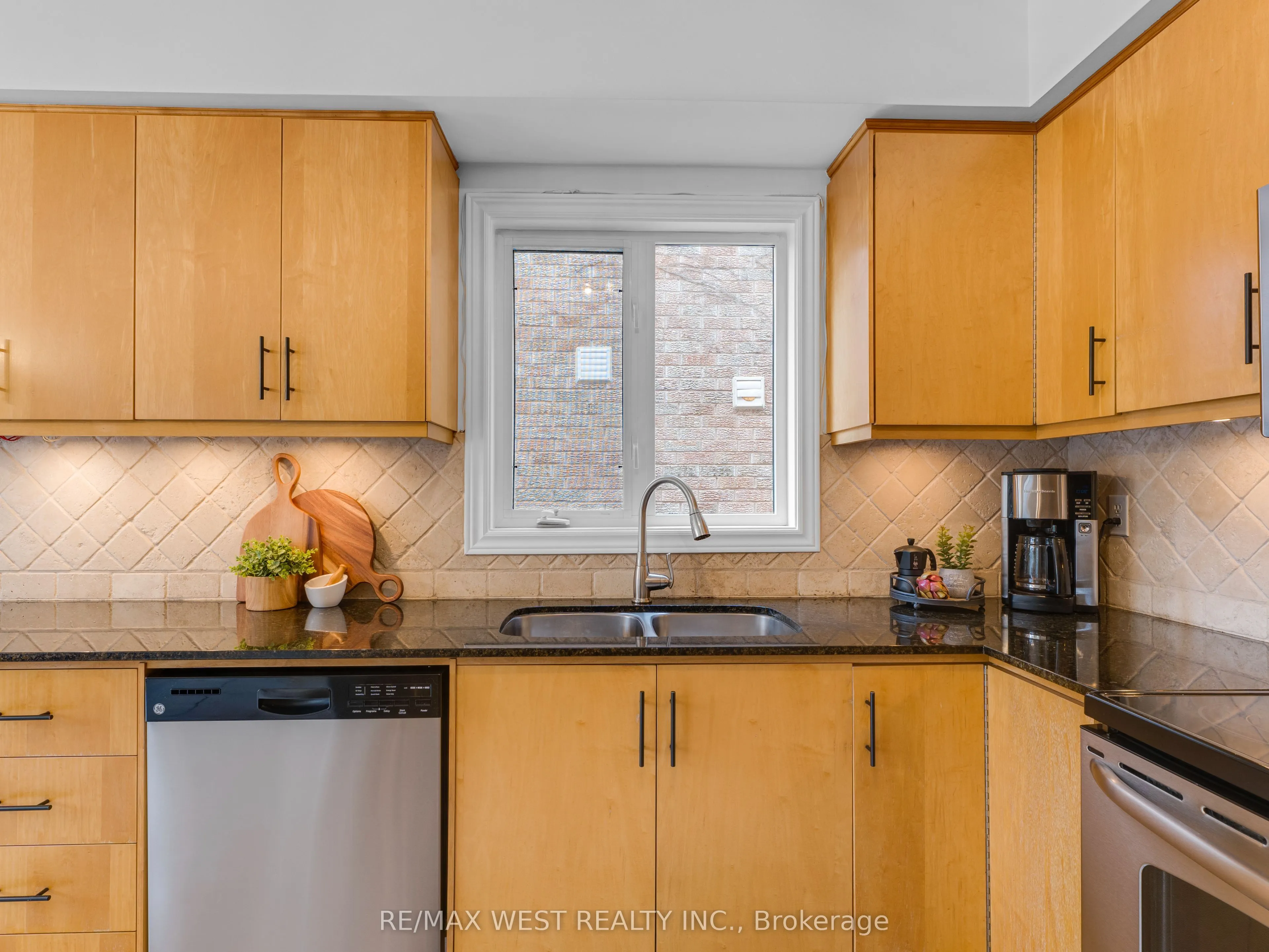 26 Shady Glen Crescent