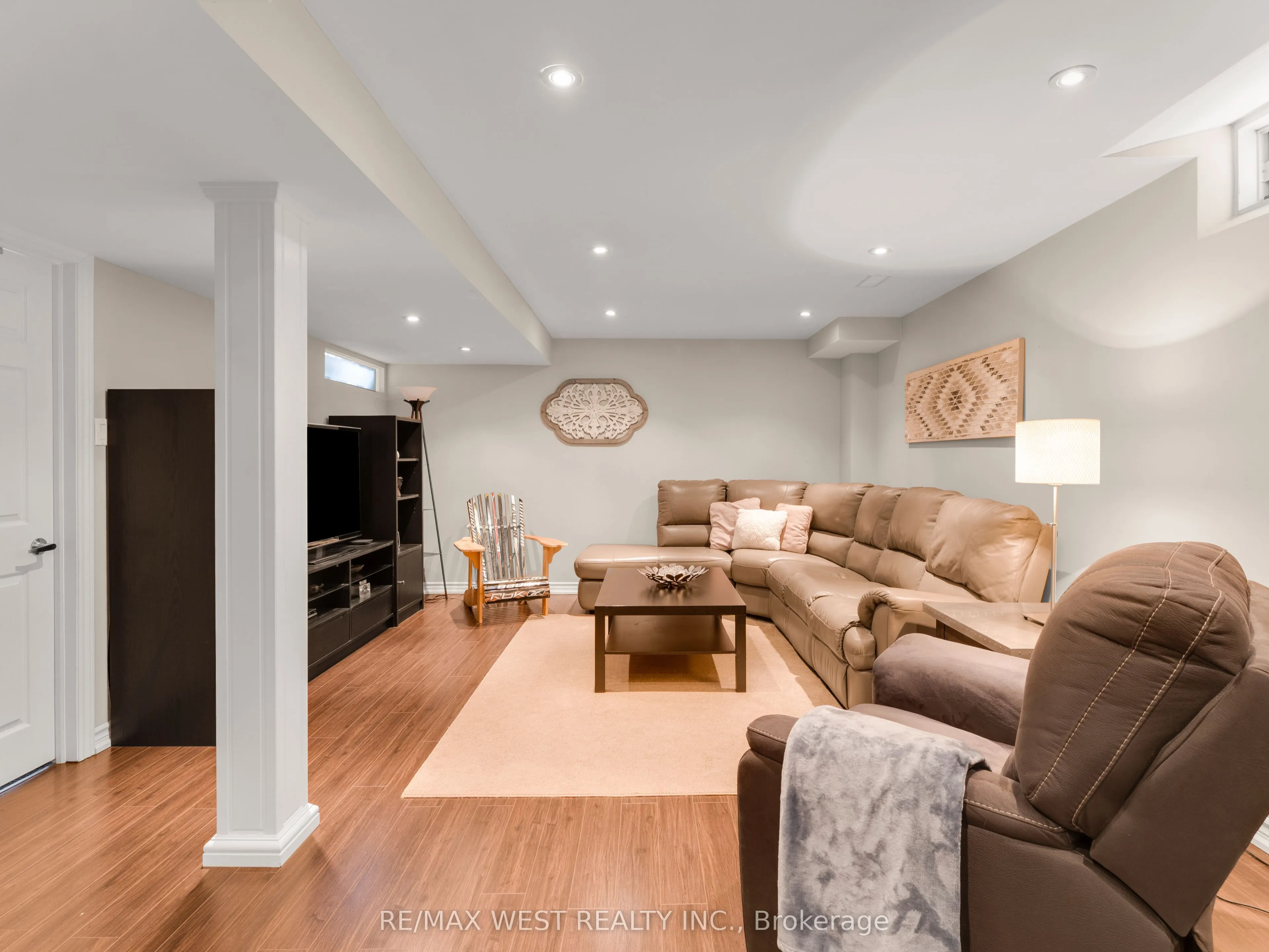 26 Shady Glen Crescent