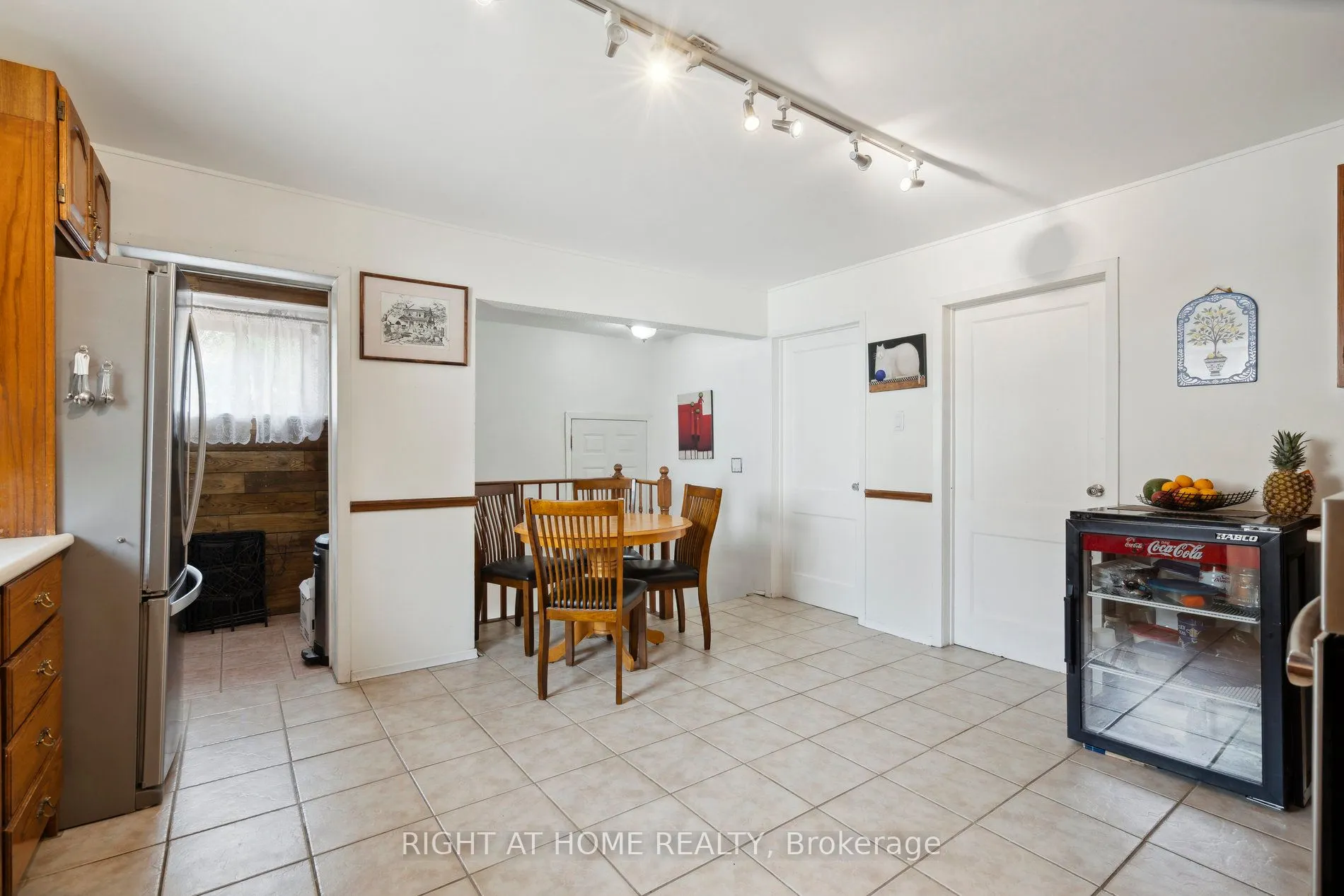 51 Frederick Street S