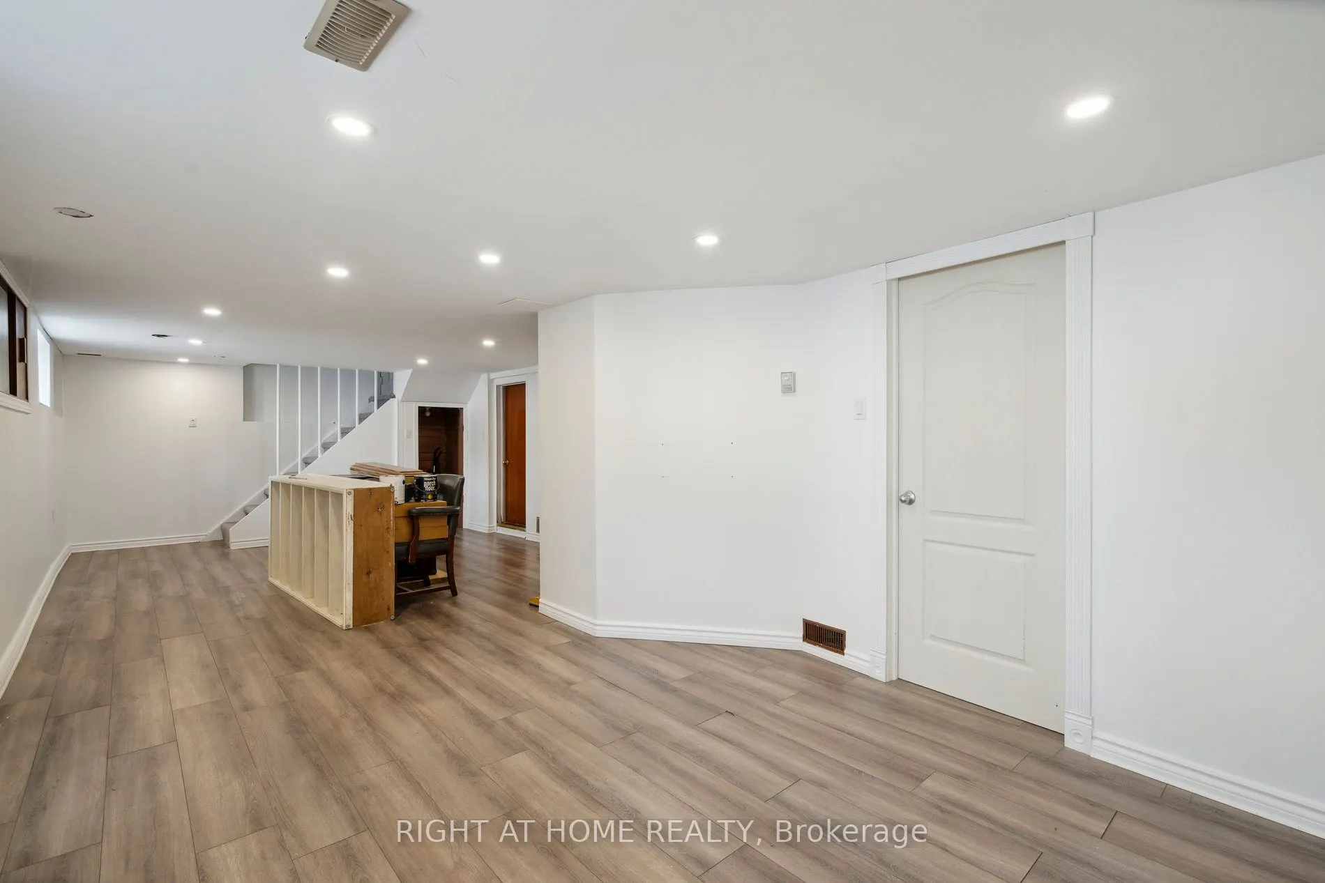 51 Frederick Street S