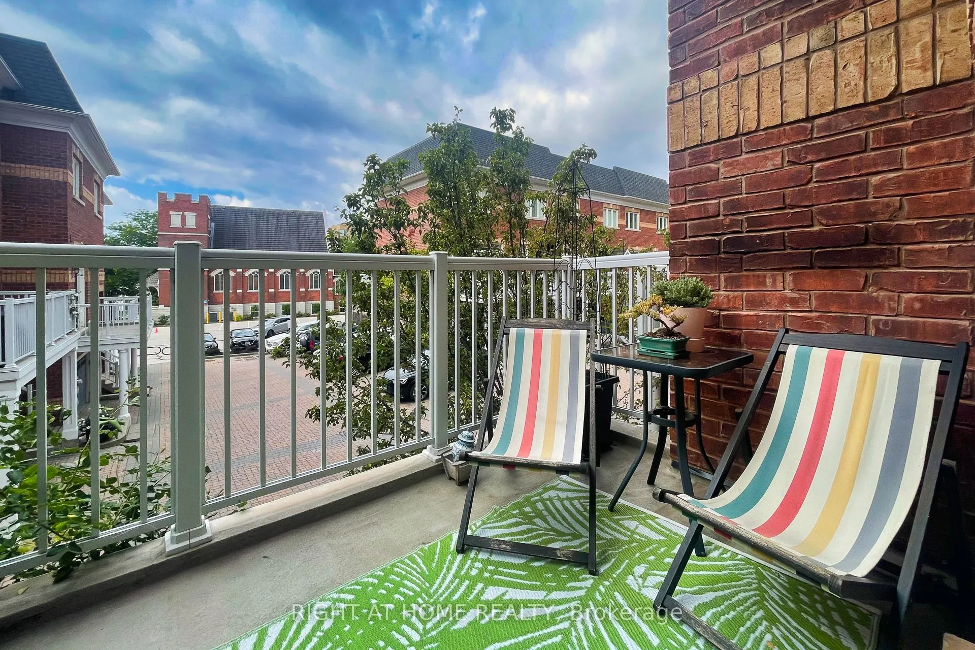 120 BRONTE Road, #10