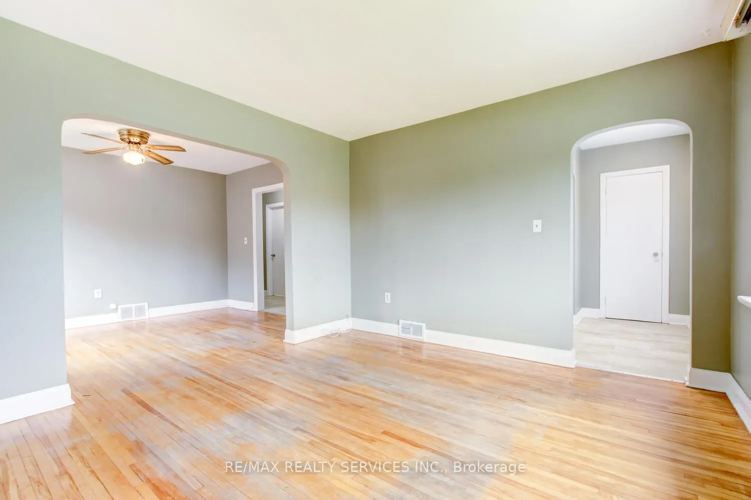 29 Woodward Avenue