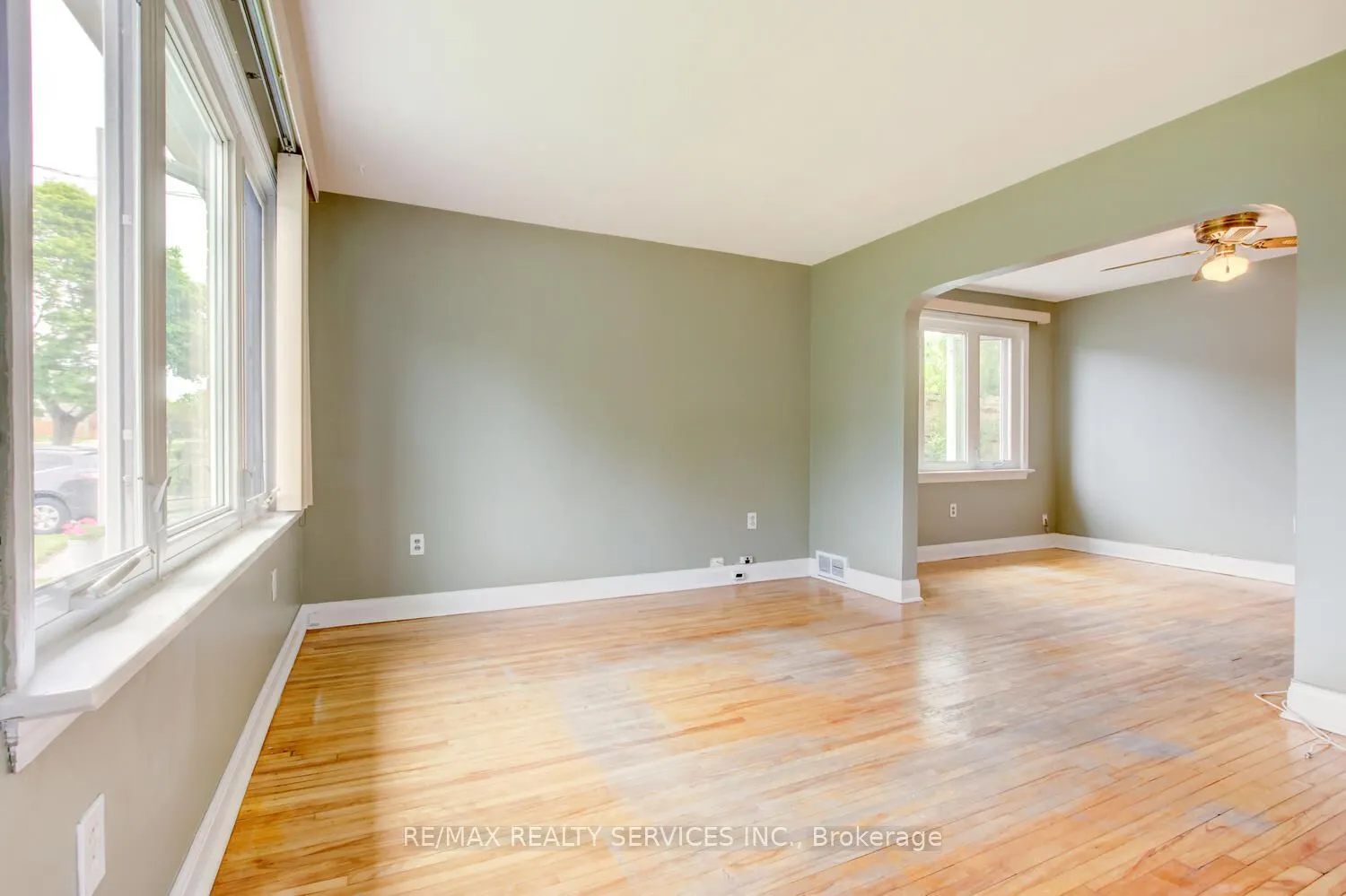 29 Woodward Avenue
