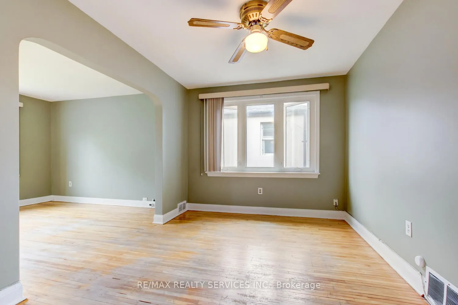 29 Woodward Avenue