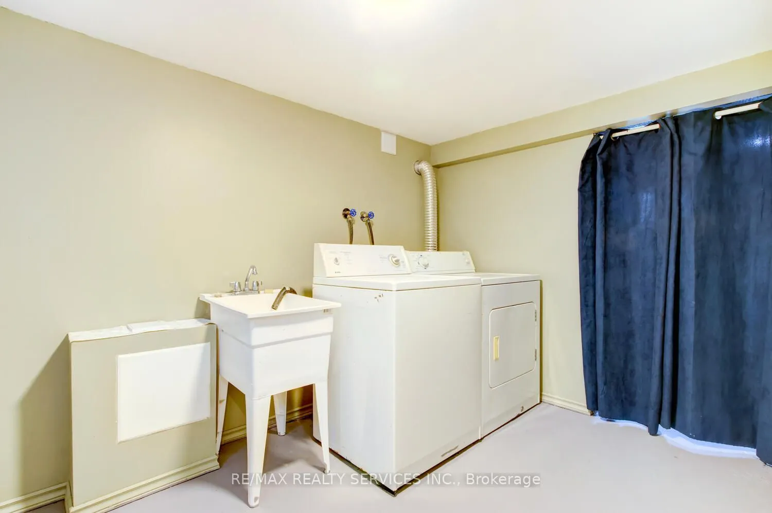 29 Woodward Avenue