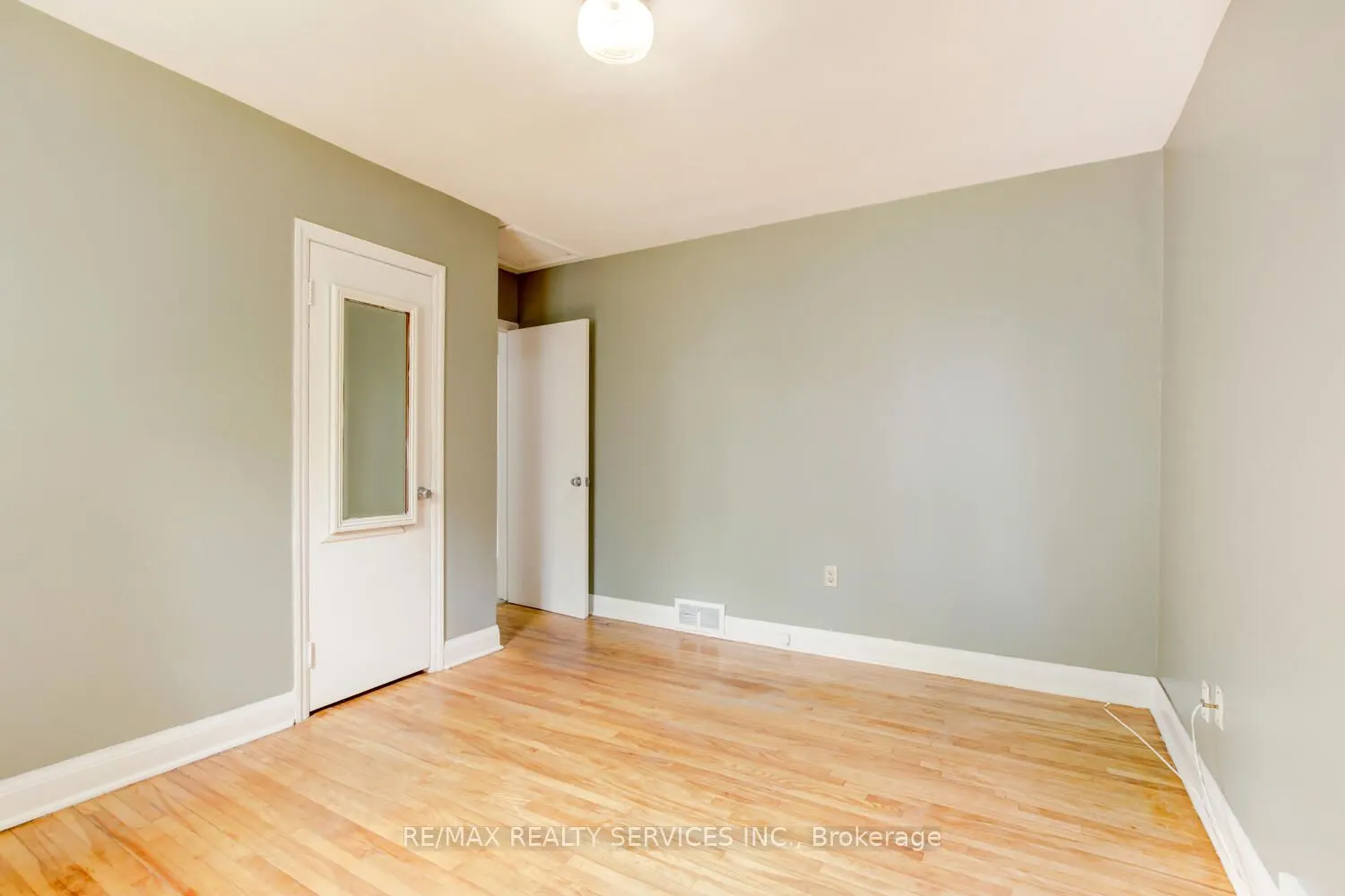 29 Woodward Avenue