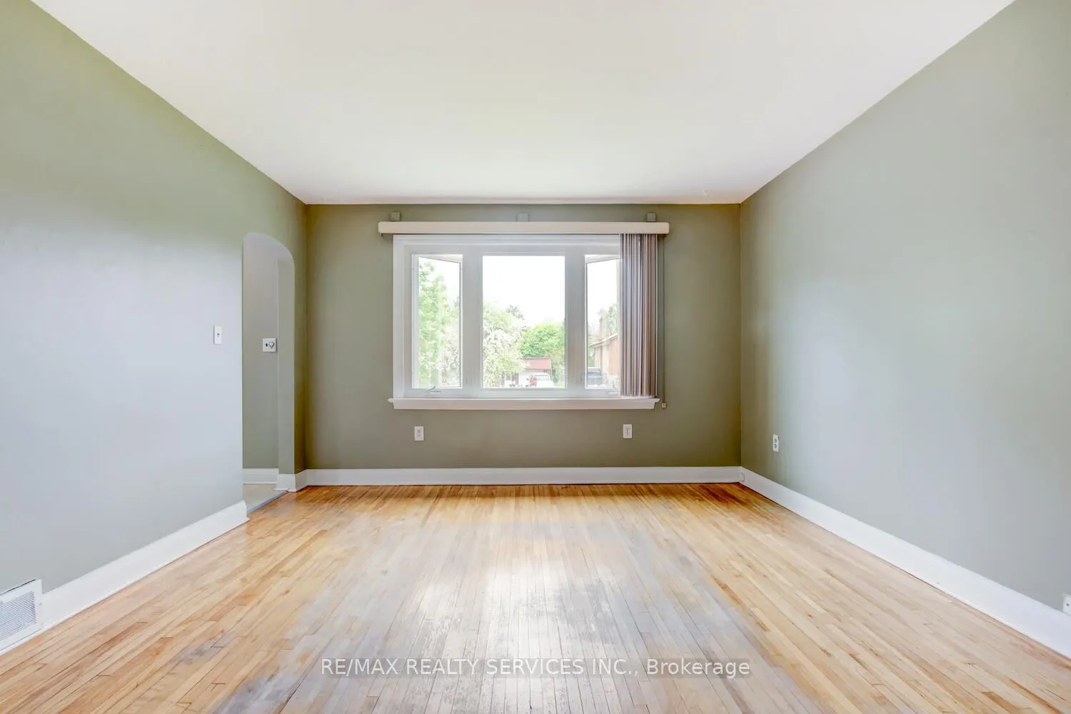 29 Woodward Avenue