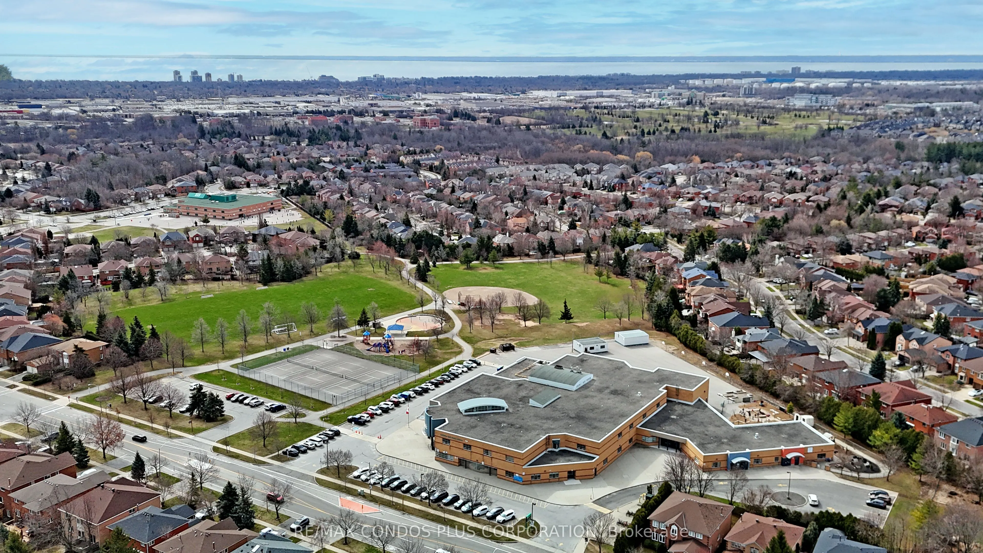1290 Heritage Way, #42