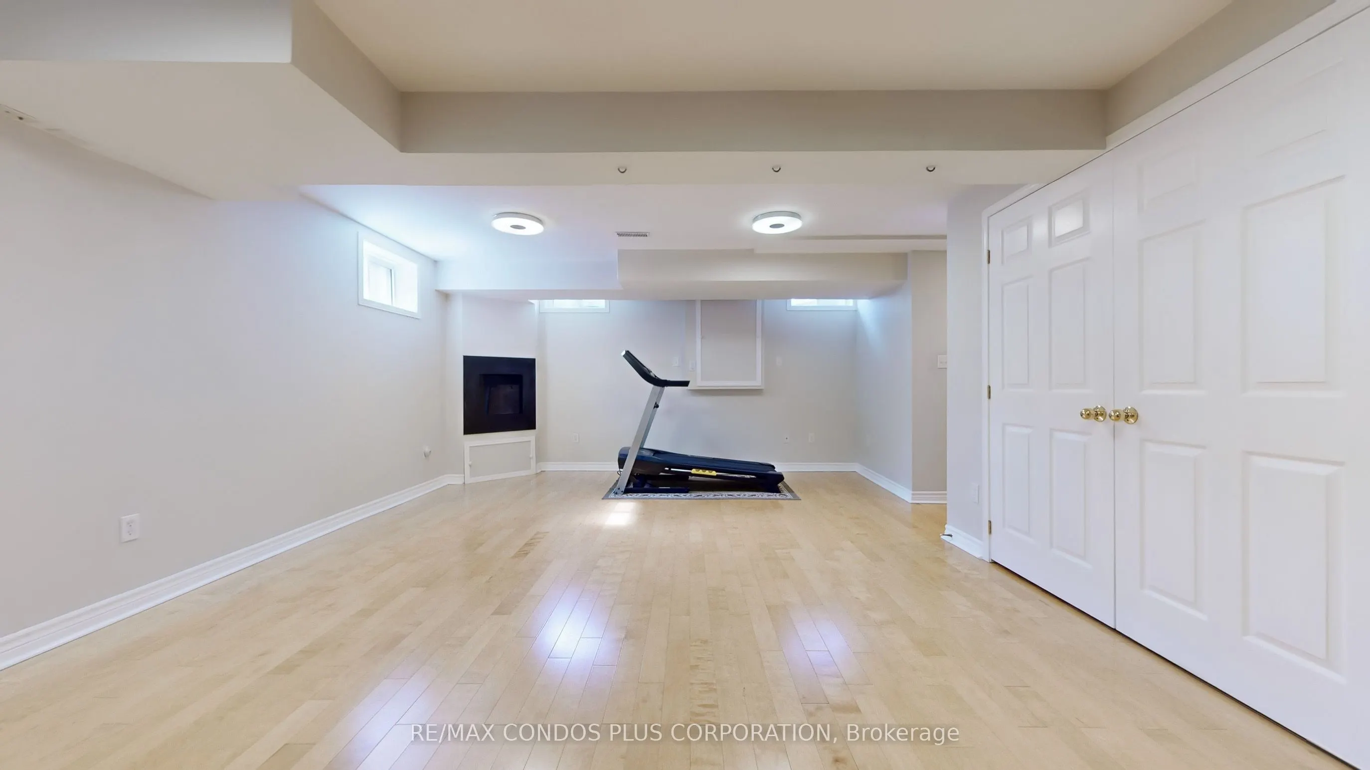 1290 Heritage Way, #42
