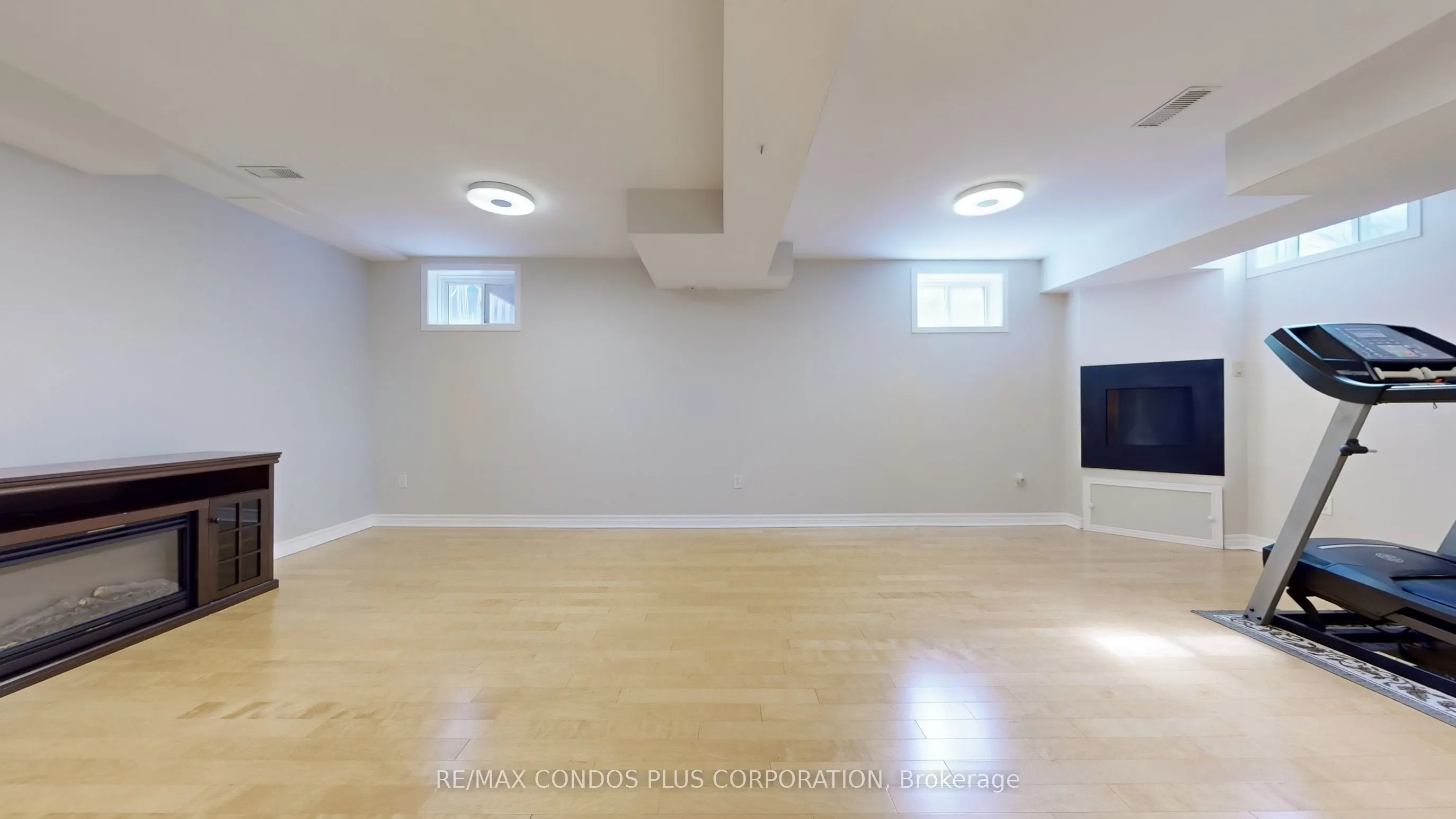 1290 Heritage Way, #42
