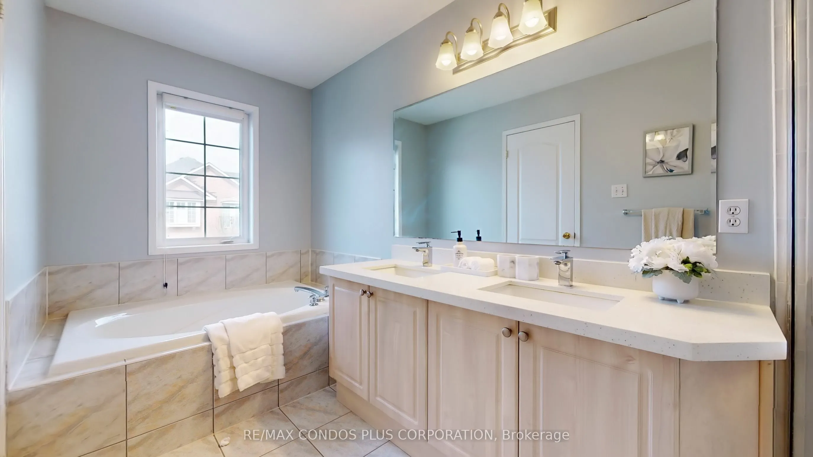 1290 Heritage Way, #42
