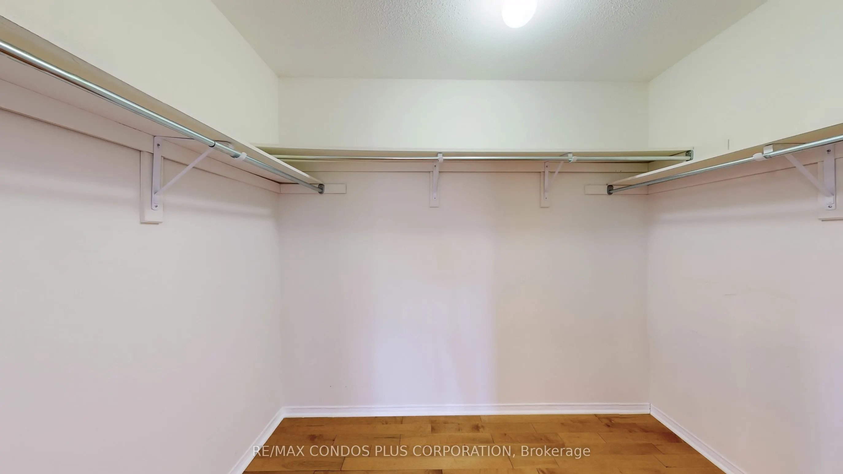 1290 Heritage Way, #42