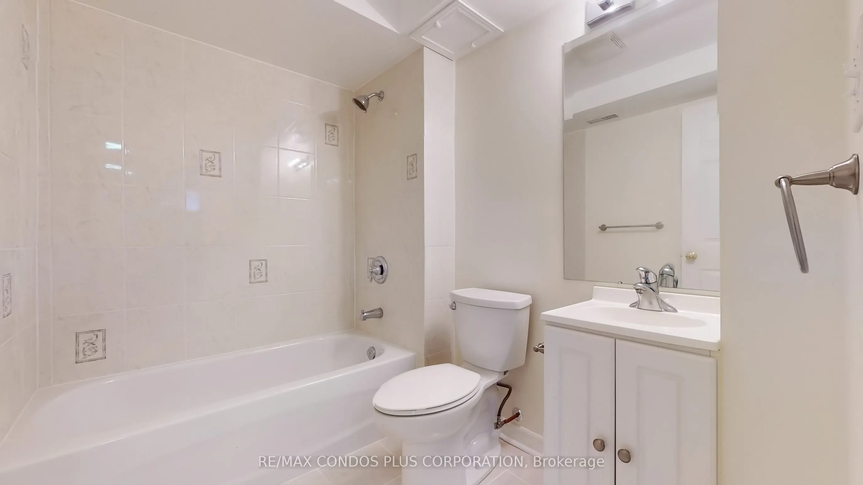 1290 Heritage Way, #42