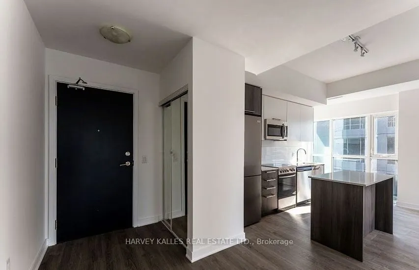 25 Neighbourhood Lane, #714