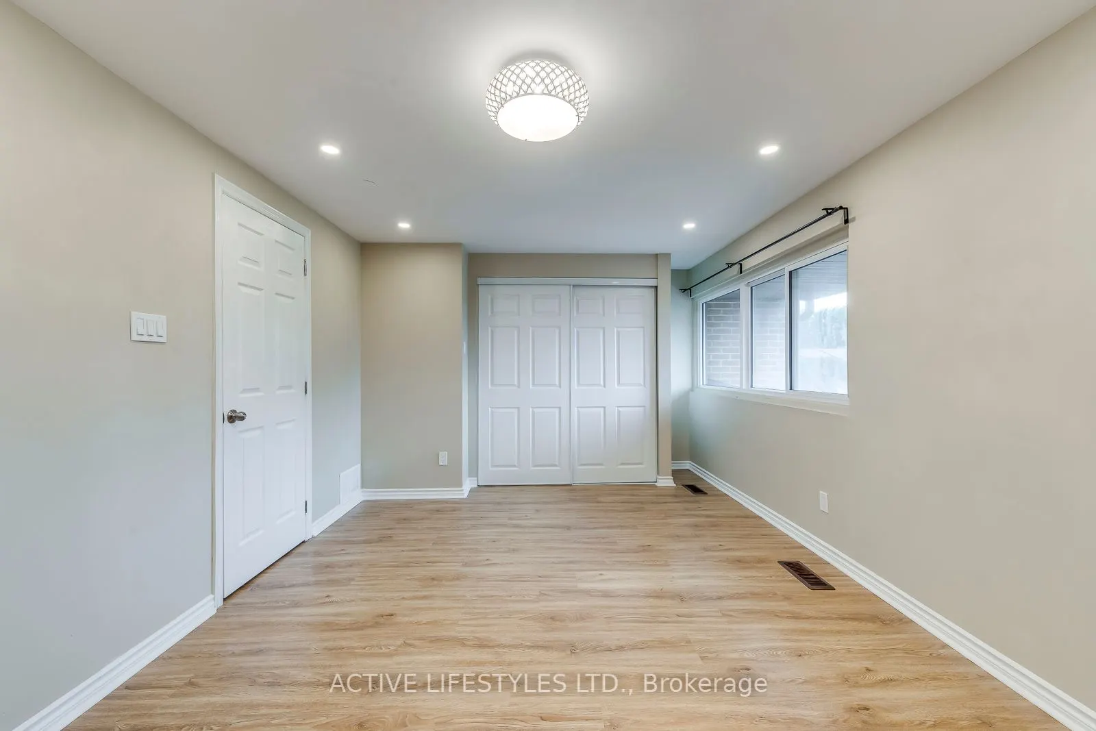 2301 Derry Road W, #29