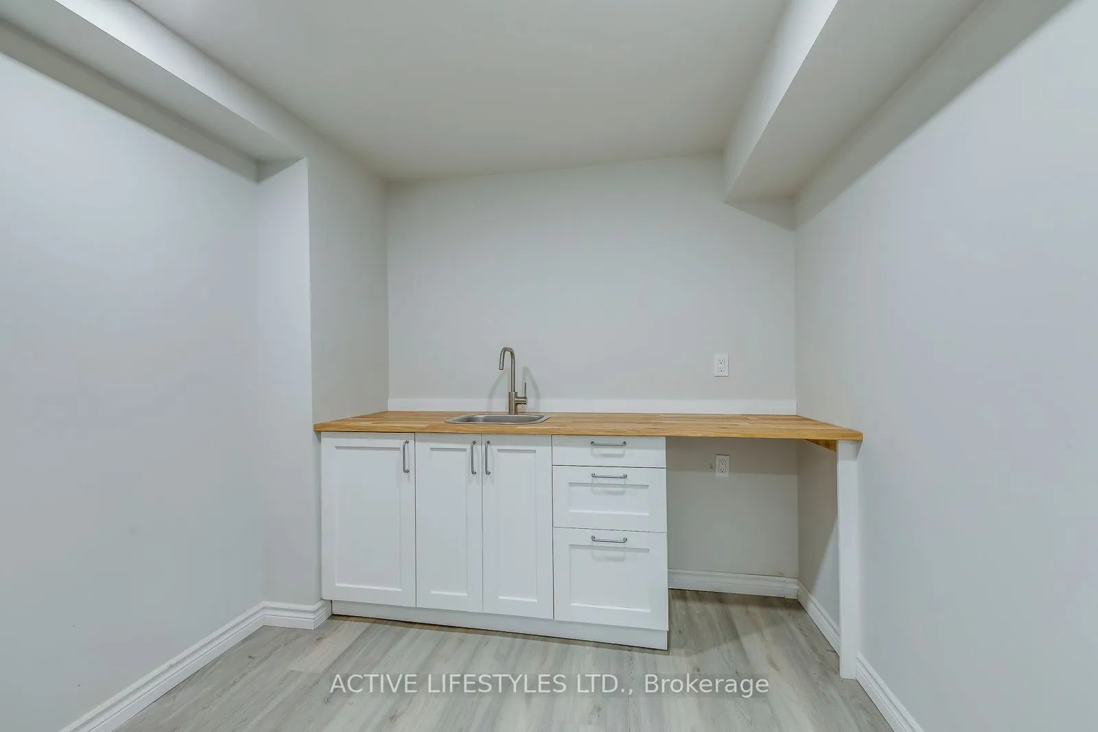 2301 Derry Road W, #29