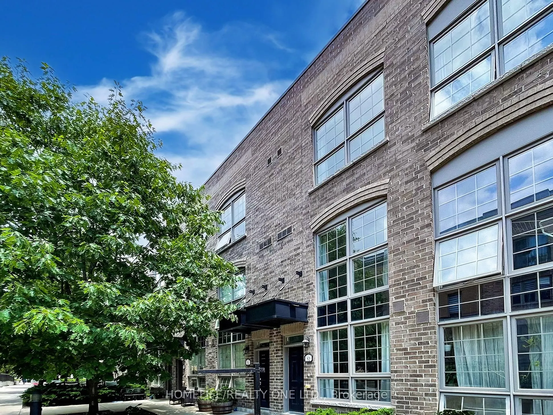 220 Brandon Avenue, #TH 52