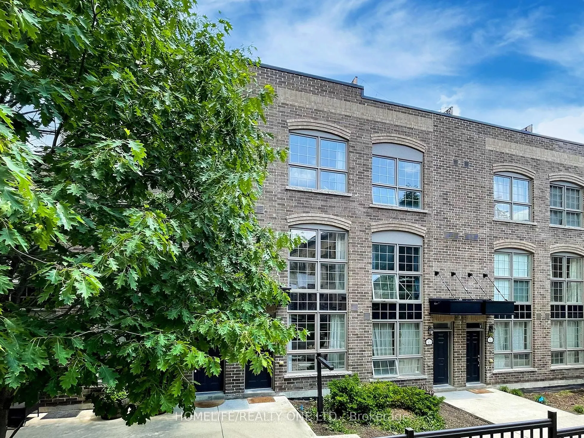 220 Brandon Avenue, #TH 52