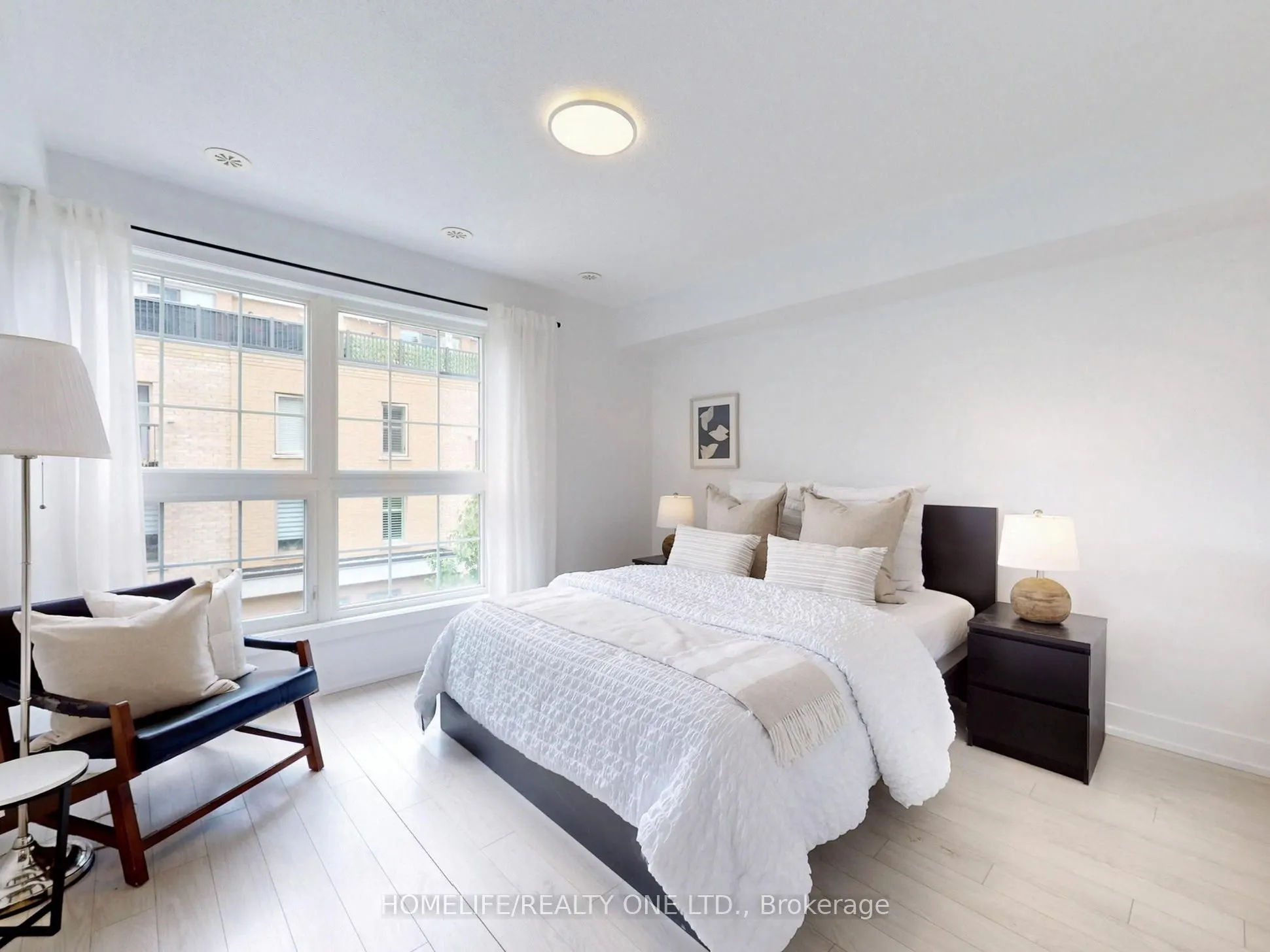 220 Brandon Avenue, #TH 52