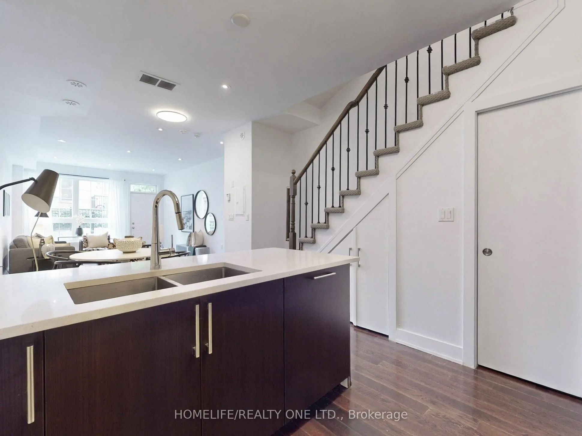 220 Brandon Avenue, #TH 52