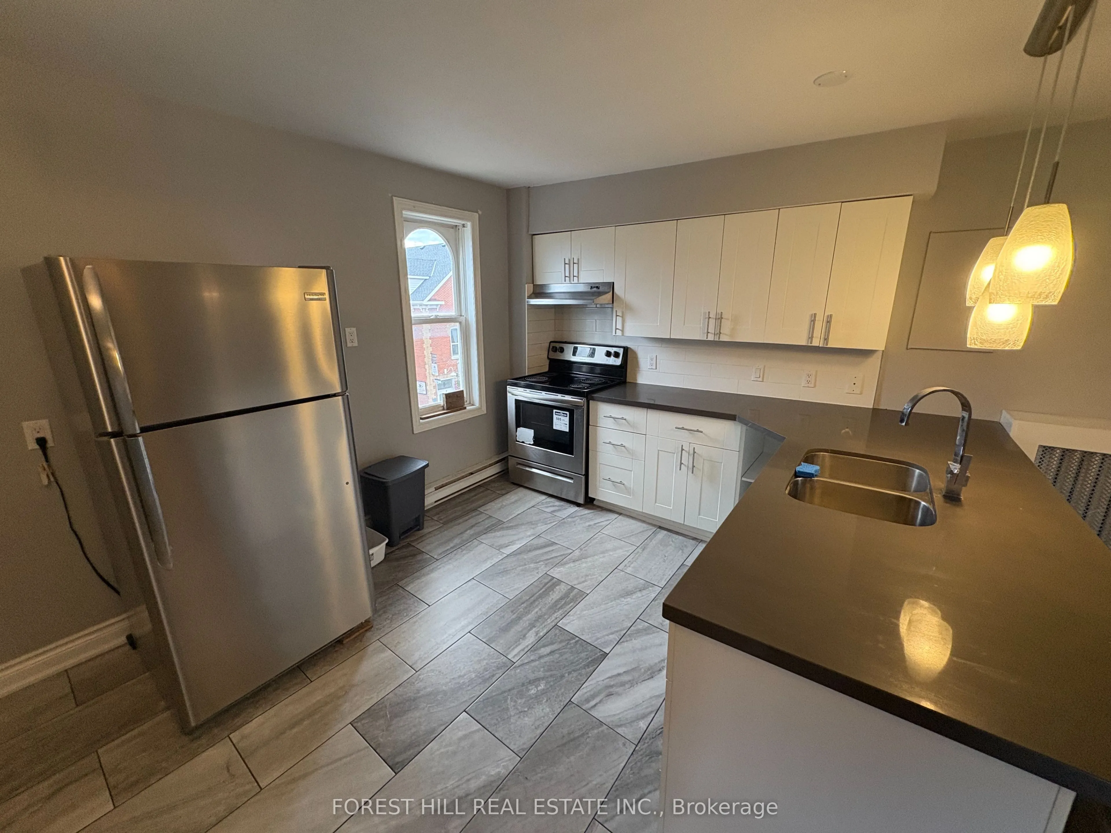 235 Queen Street S, #4