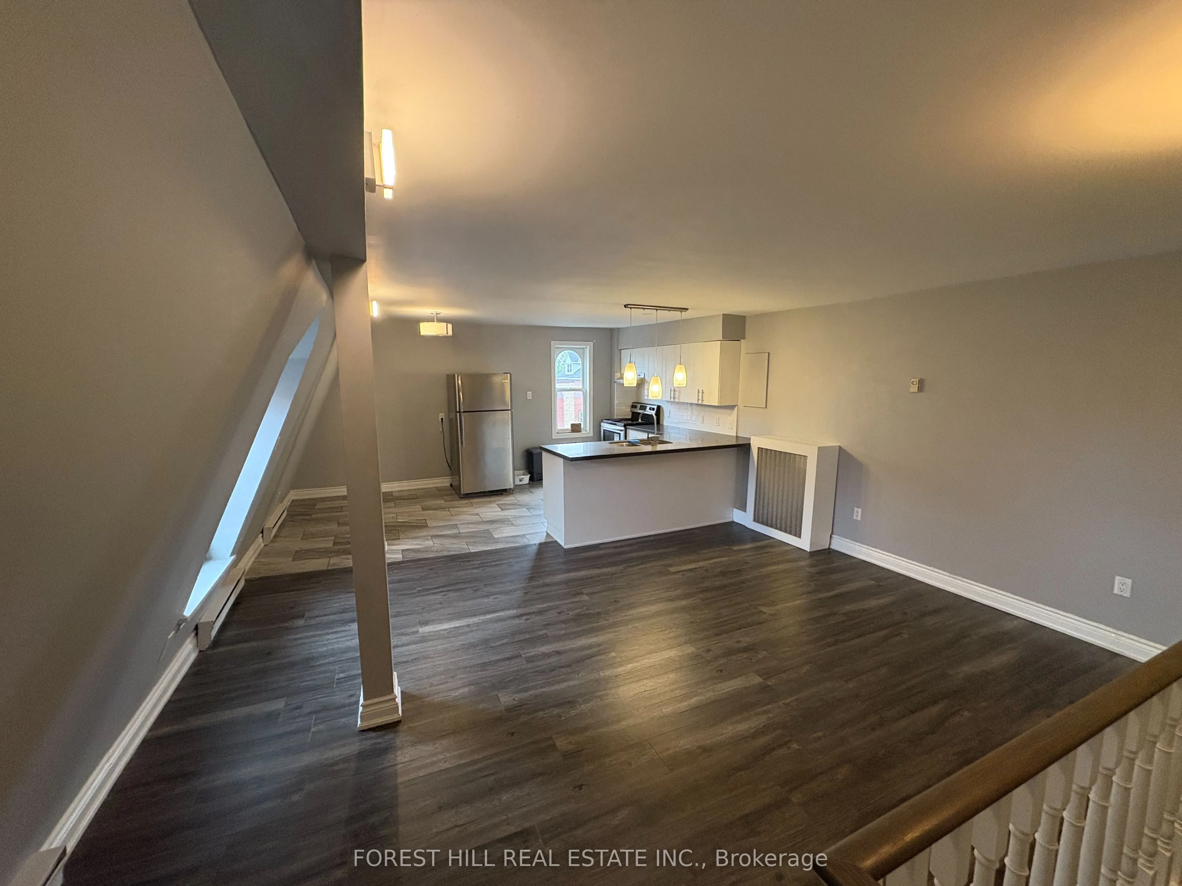 235 Queen Street S, #4