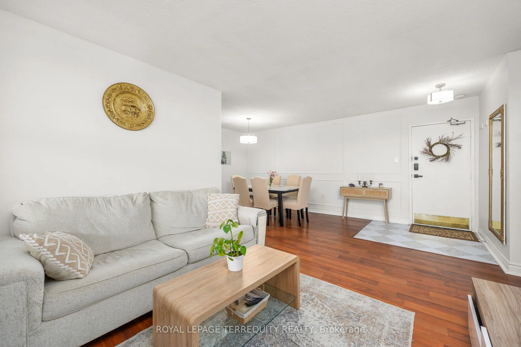 966 Inverhouse Drive, #1006