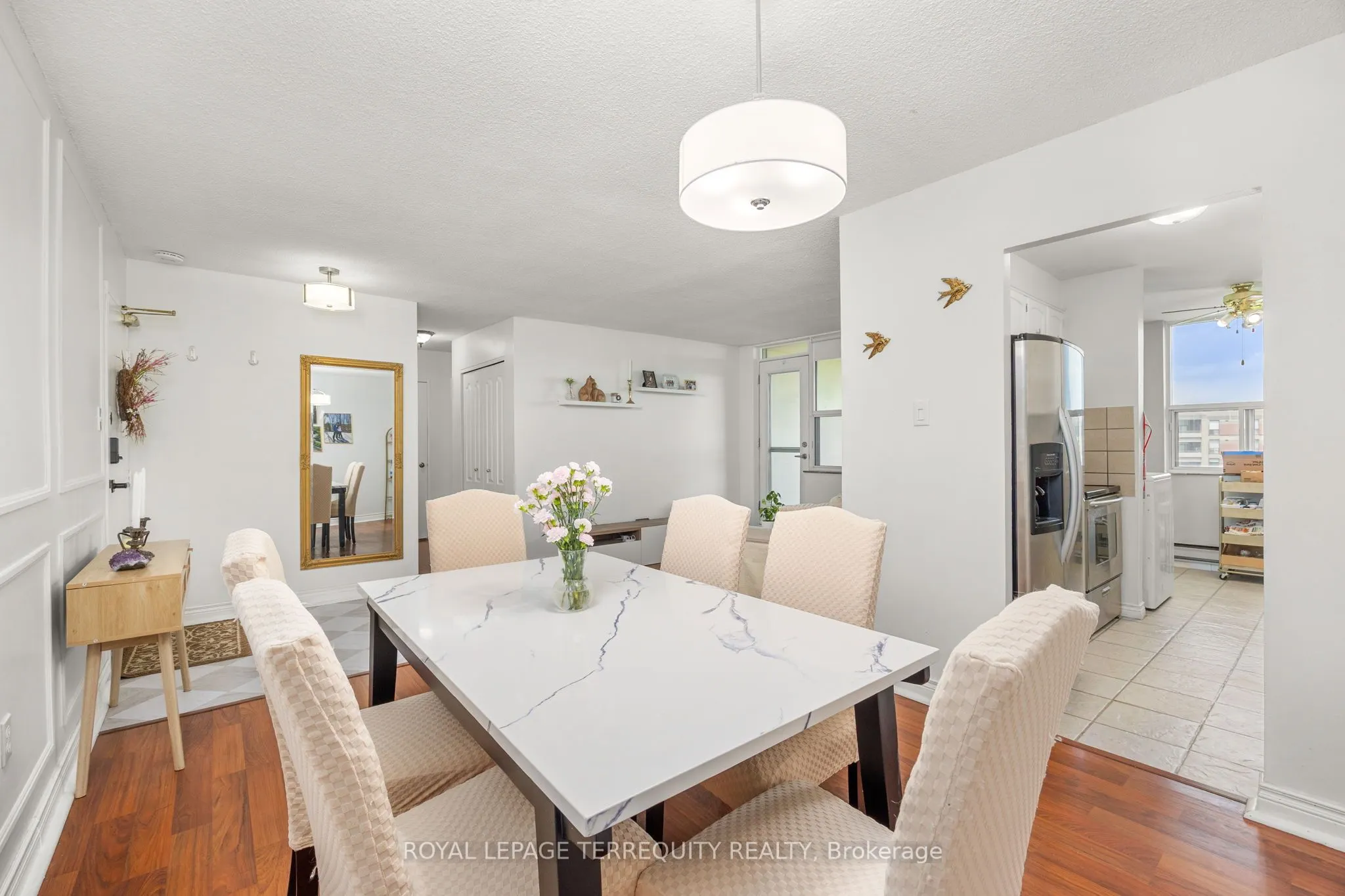 966 Inverhouse Drive, #1006