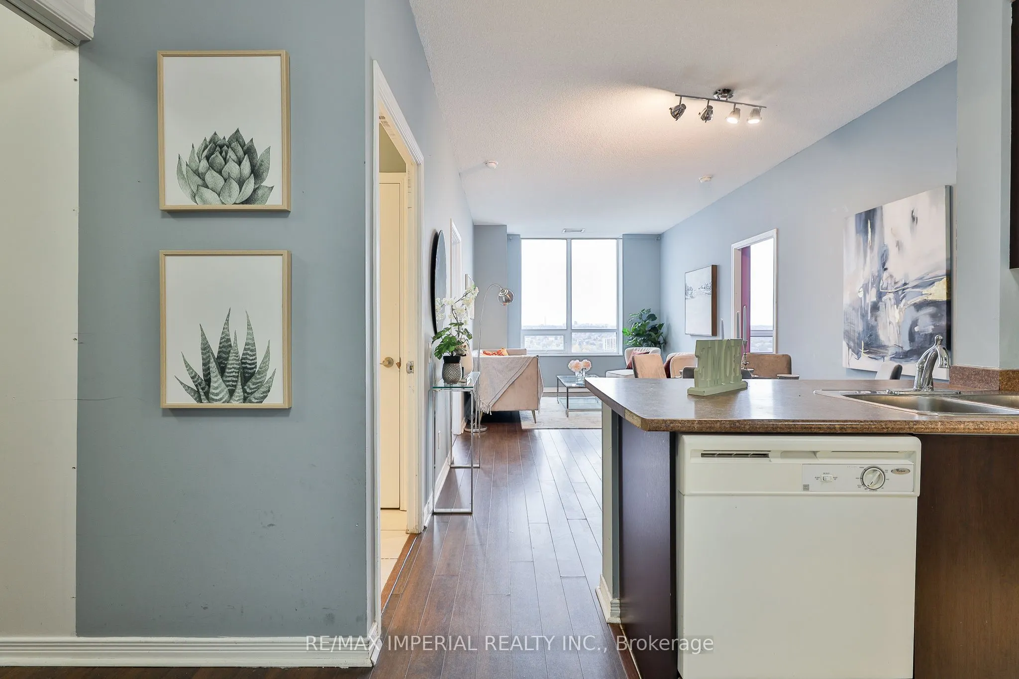 60 Heintzman Street, #2403