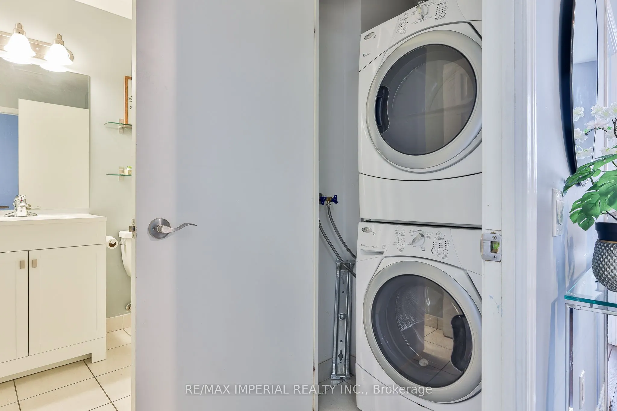 60 Heintzman Street, #2403