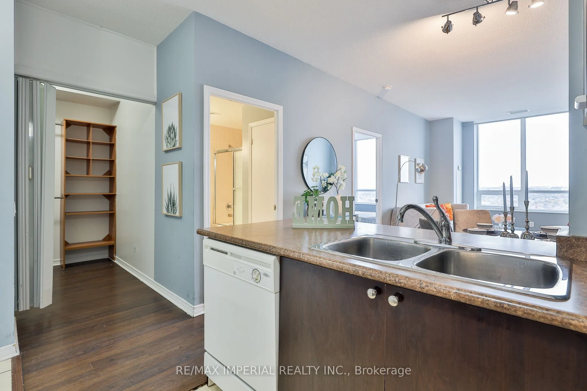 60 Heintzman Street, #2403