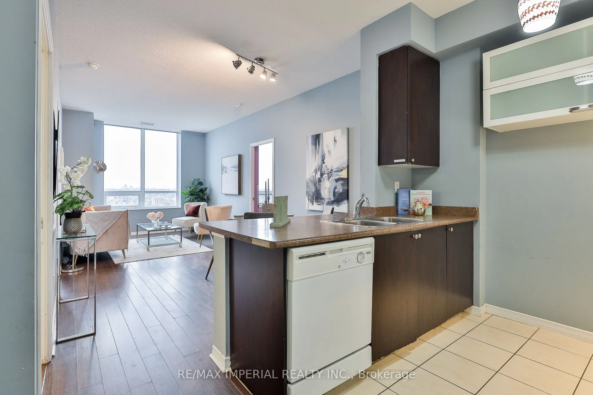 60 Heintzman Street, #2403