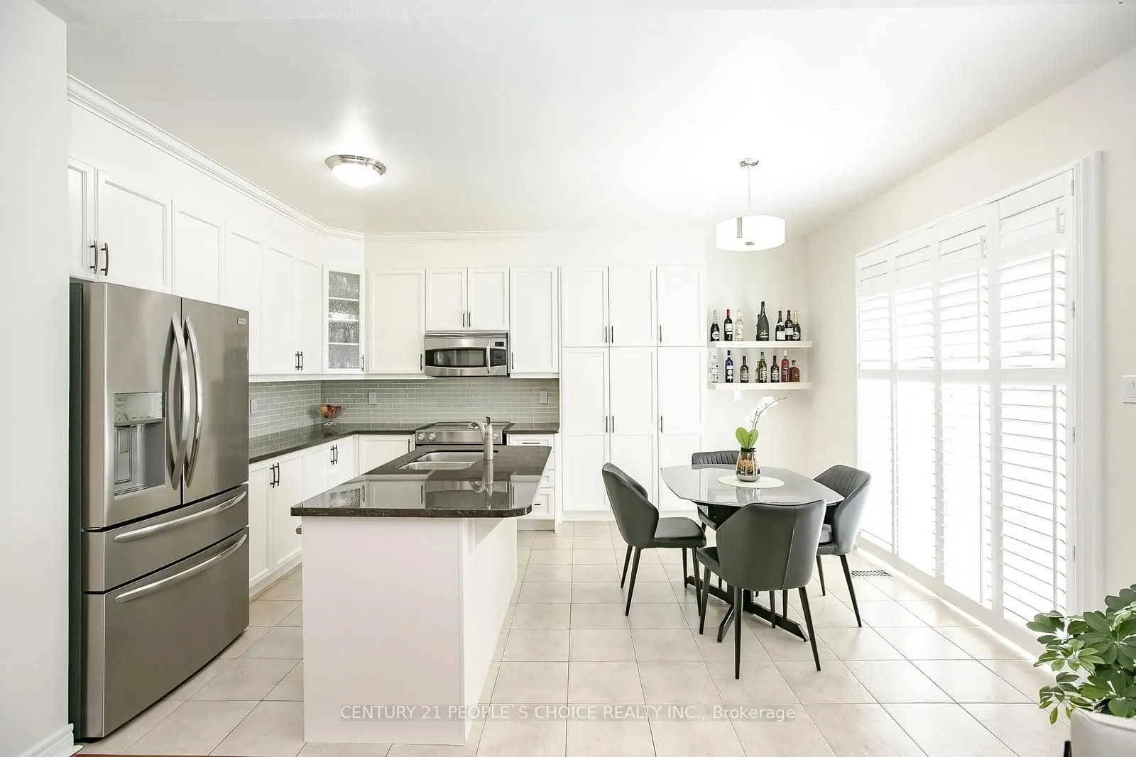15 Fallharvest Avenue