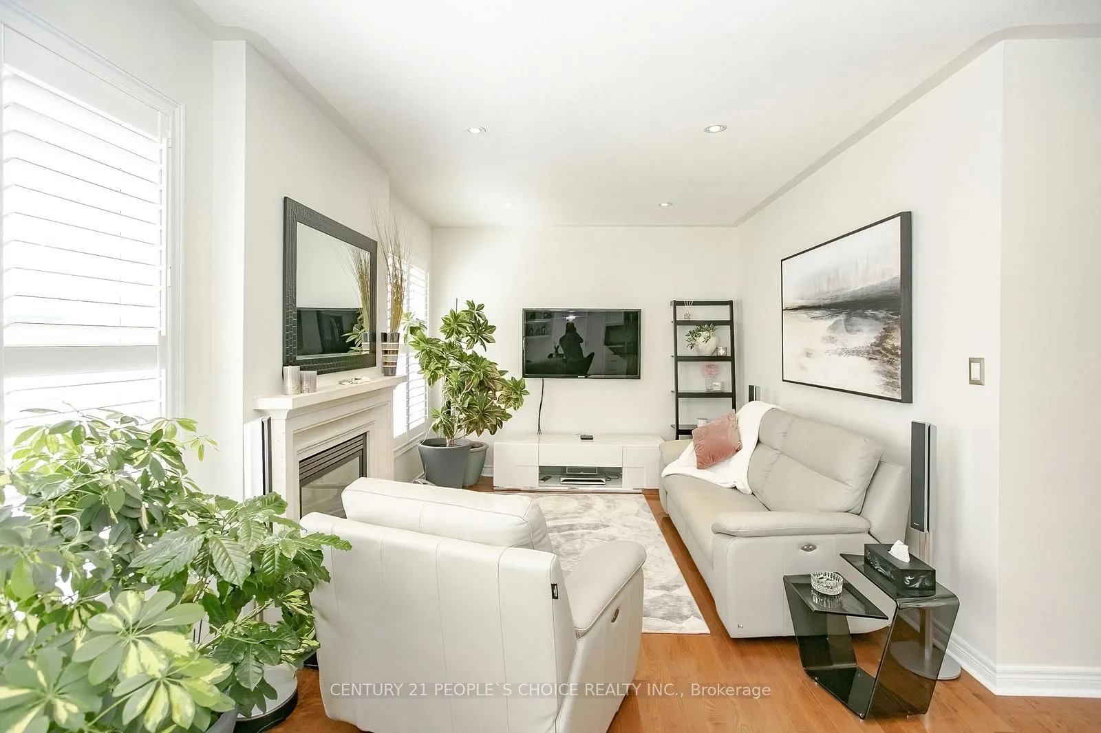 15 Fallharvest Avenue
