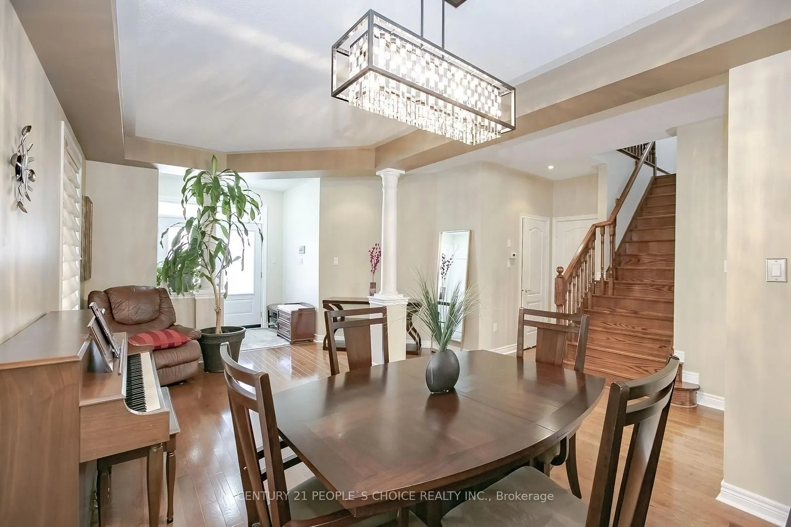15 Fallharvest Avenue