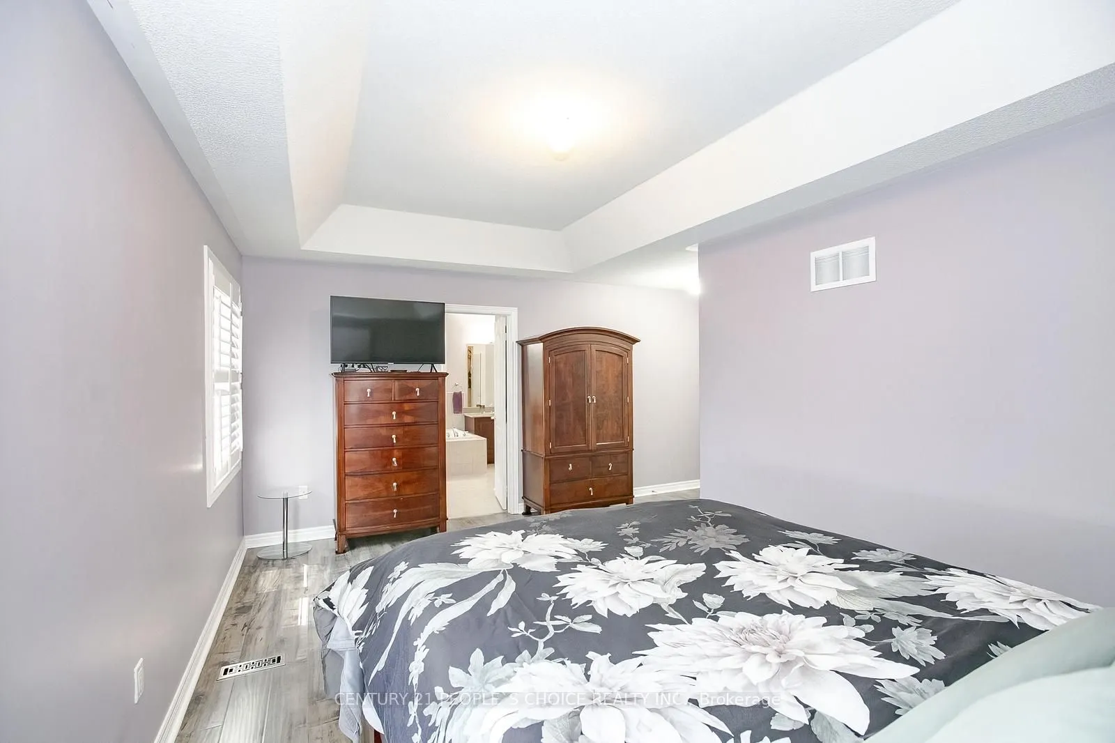 15 Fallharvest Avenue