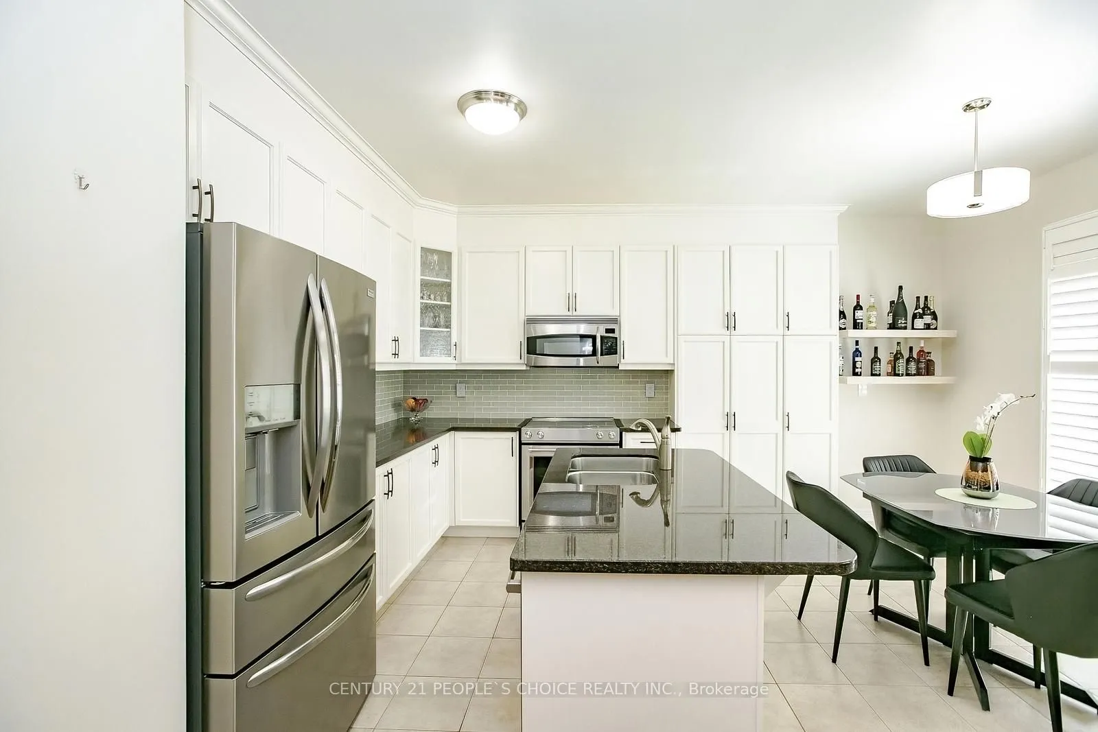 15 Fallharvest Avenue