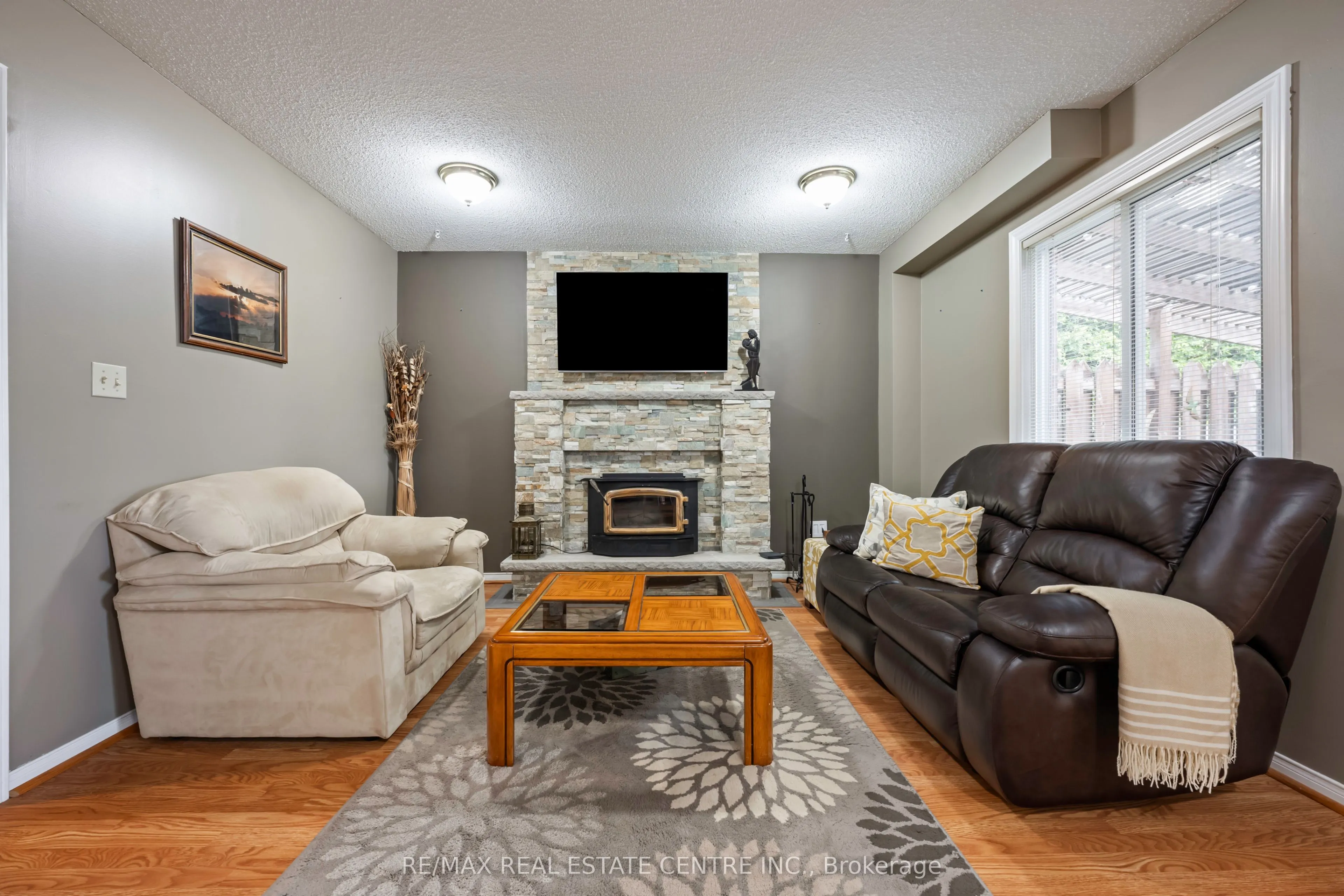 8 Passmore Avenue