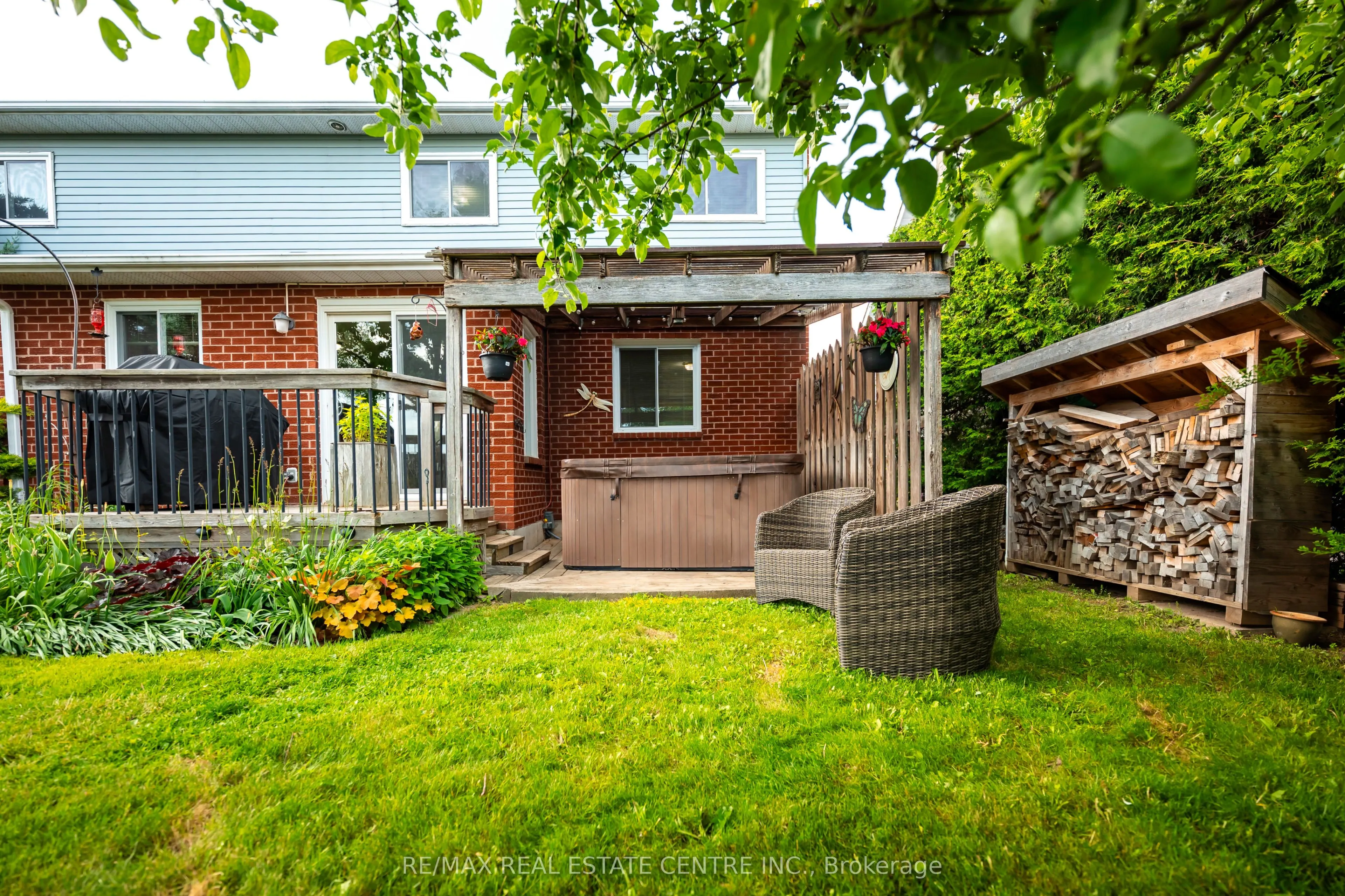 8 Passmore Avenue