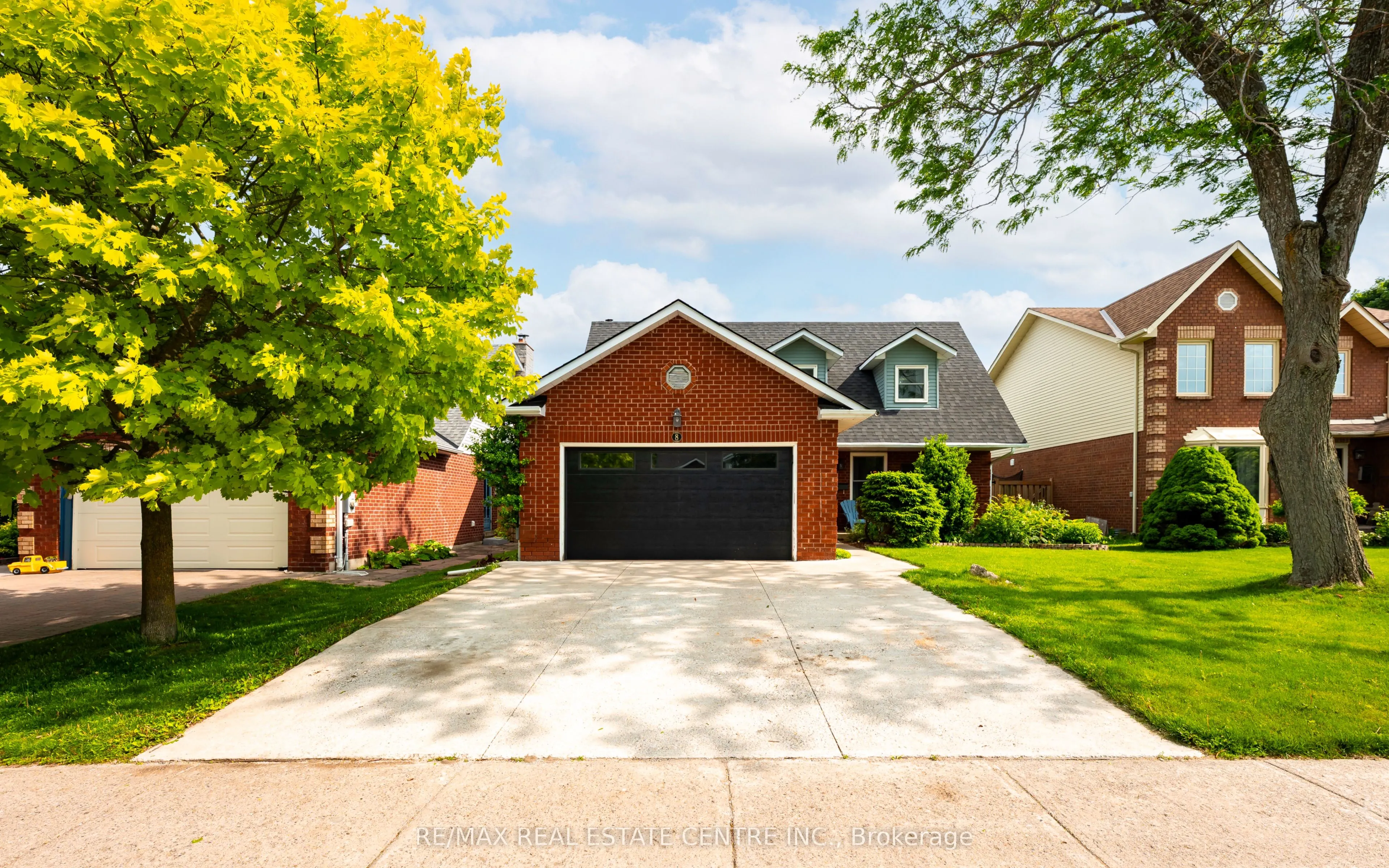 8 Passmore Avenue