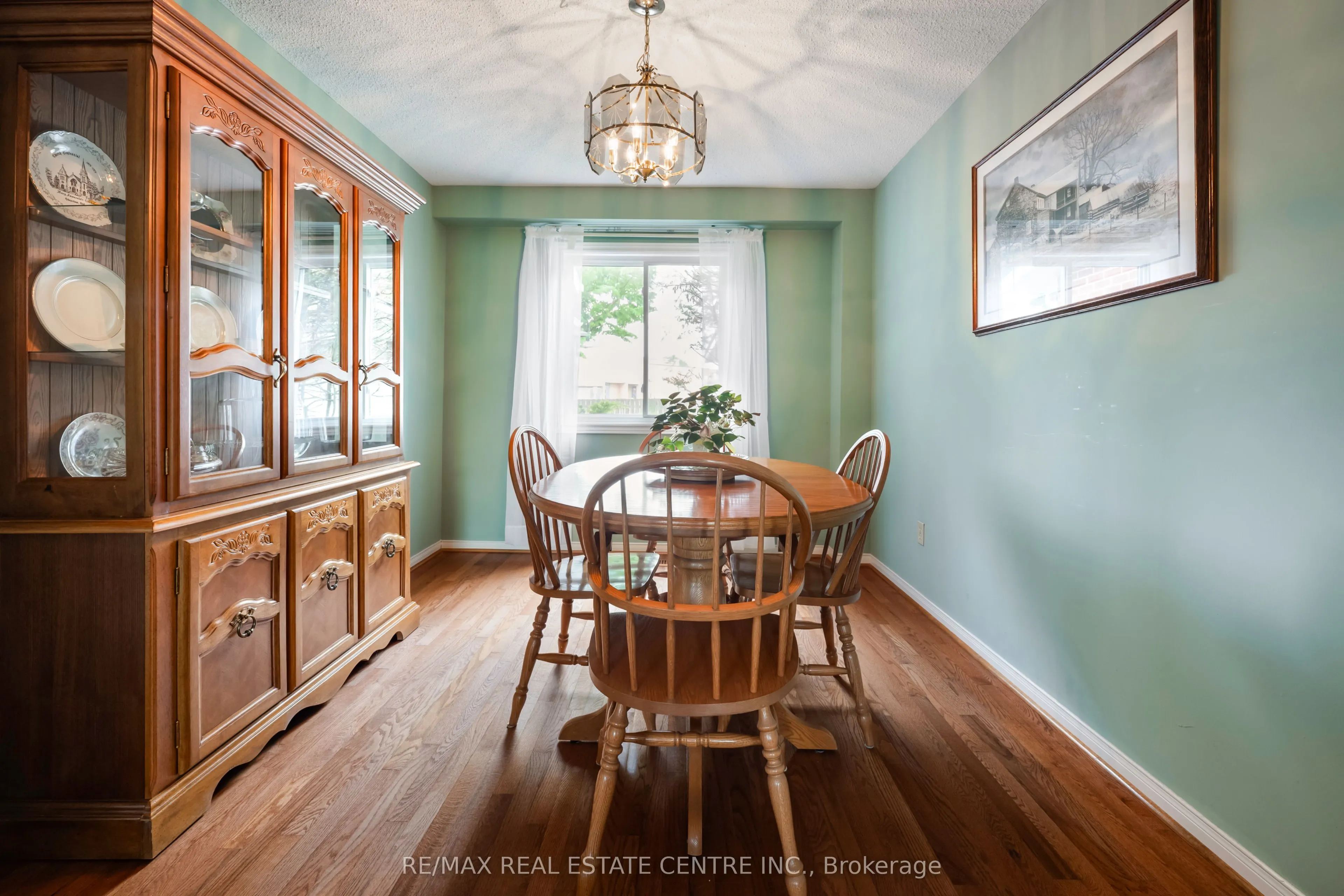8 Passmore Avenue