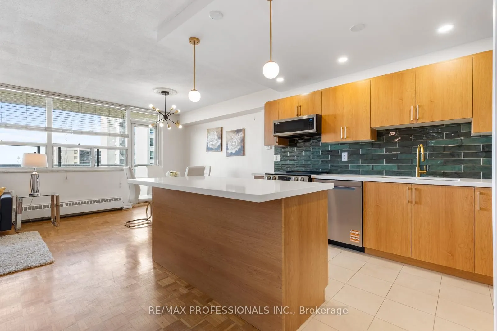 360 Ridelle Avenue, #2107