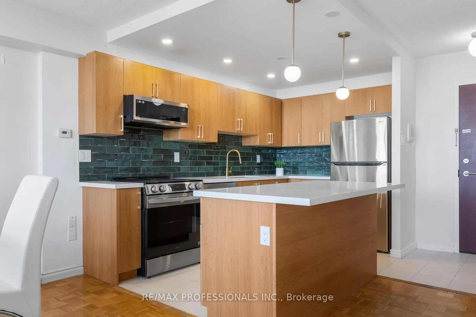 360 Ridelle Avenue, #2107